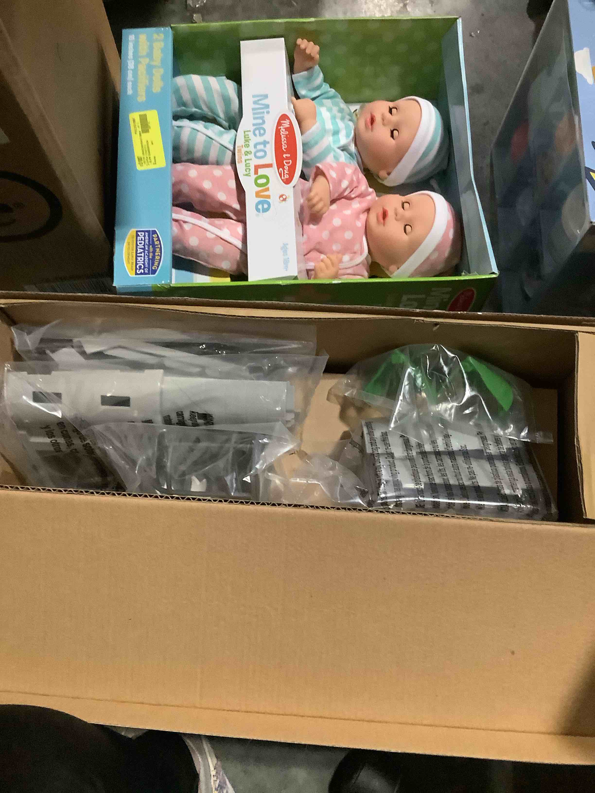 Condition photo showing Good Condition for Super Mario Nintendo Deluxe Bowser's Castle Playset with 2.5" Exclusive Articulated Bowser Action Figure, Interactive Play Set with Authentic in-Game Sounds