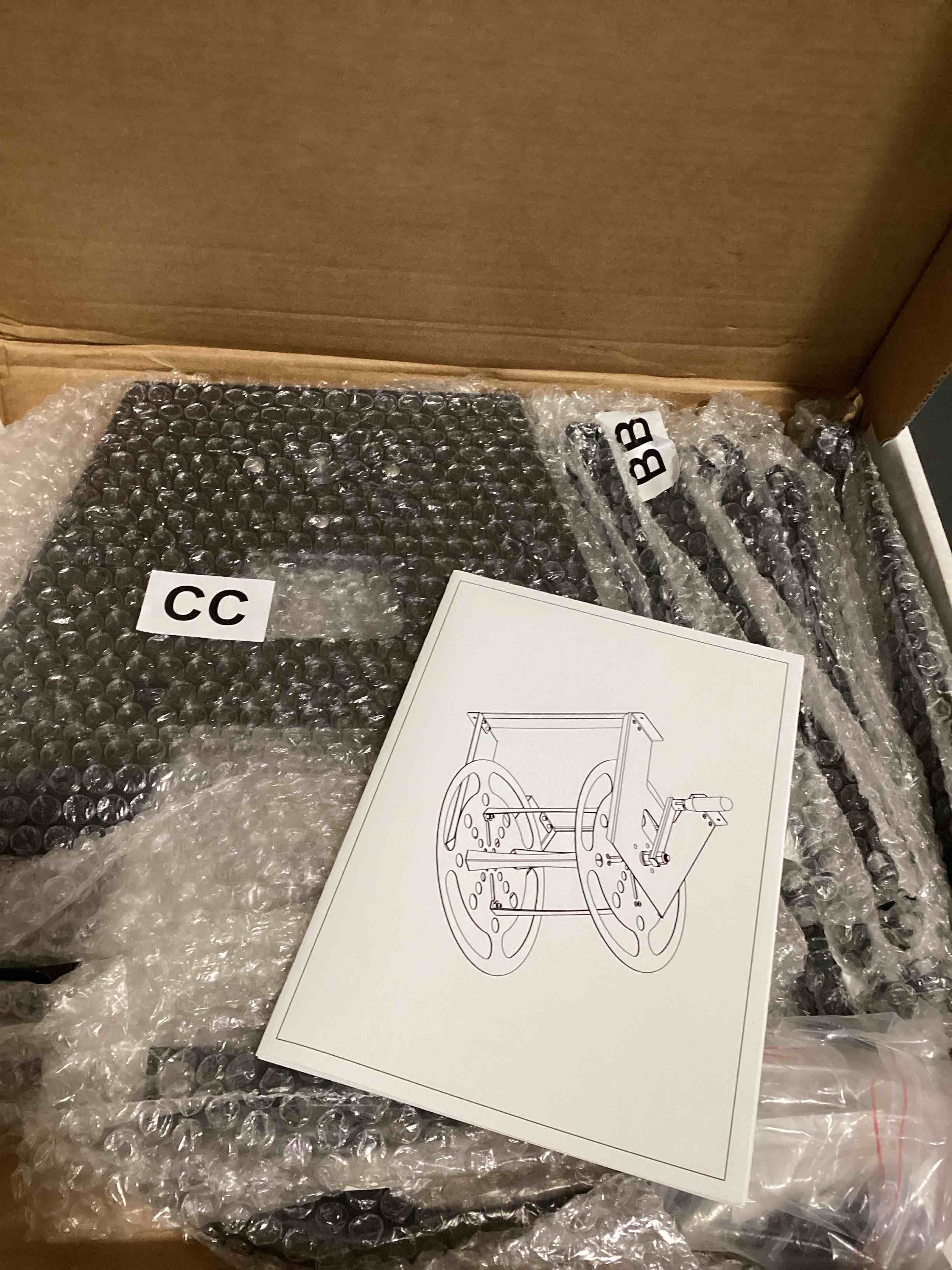 https://s3.amazonaws.com/lotting-images-prod/NKYBargainOutlett/BRN4348594_1778251972074.jpeg