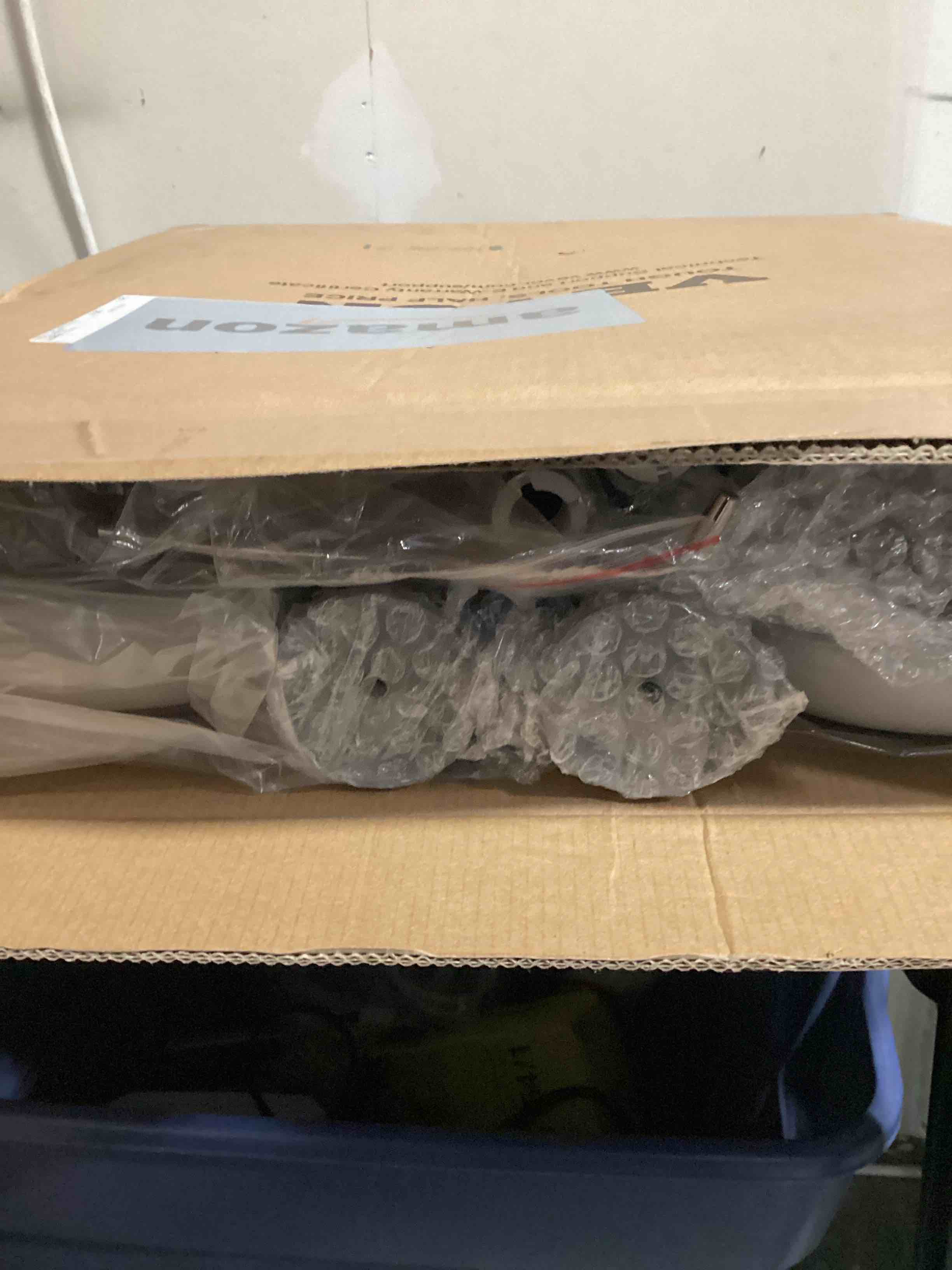 https://s3.amazonaws.com/lotting-images-prod/NKYBargainOutlett/BRN4348655_1778607358172.jpeg