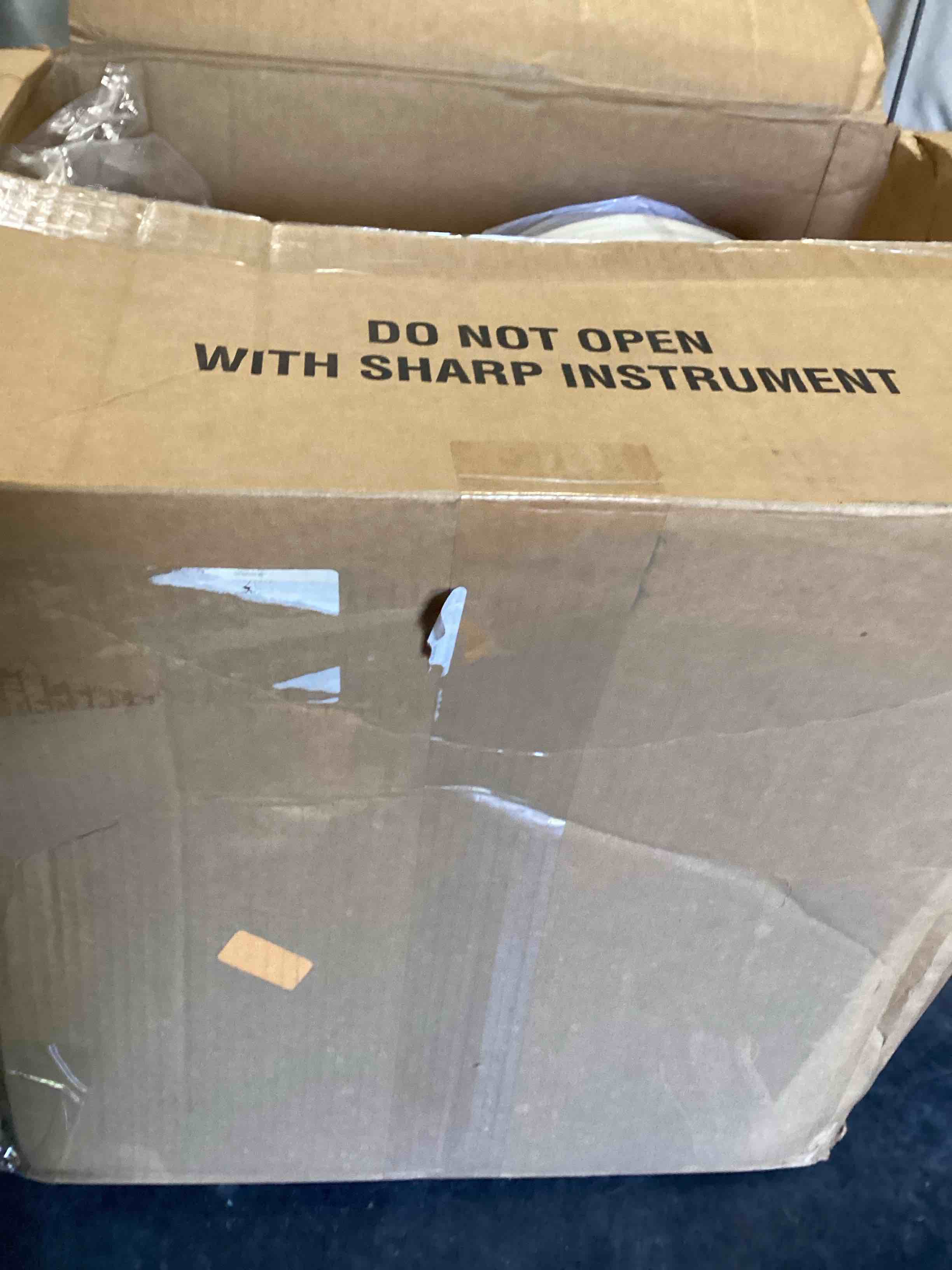 https://s3.amazonaws.com/lotting-images-prod/NKYBargainOutlett/BRN4348664_1778685222396.jpeg