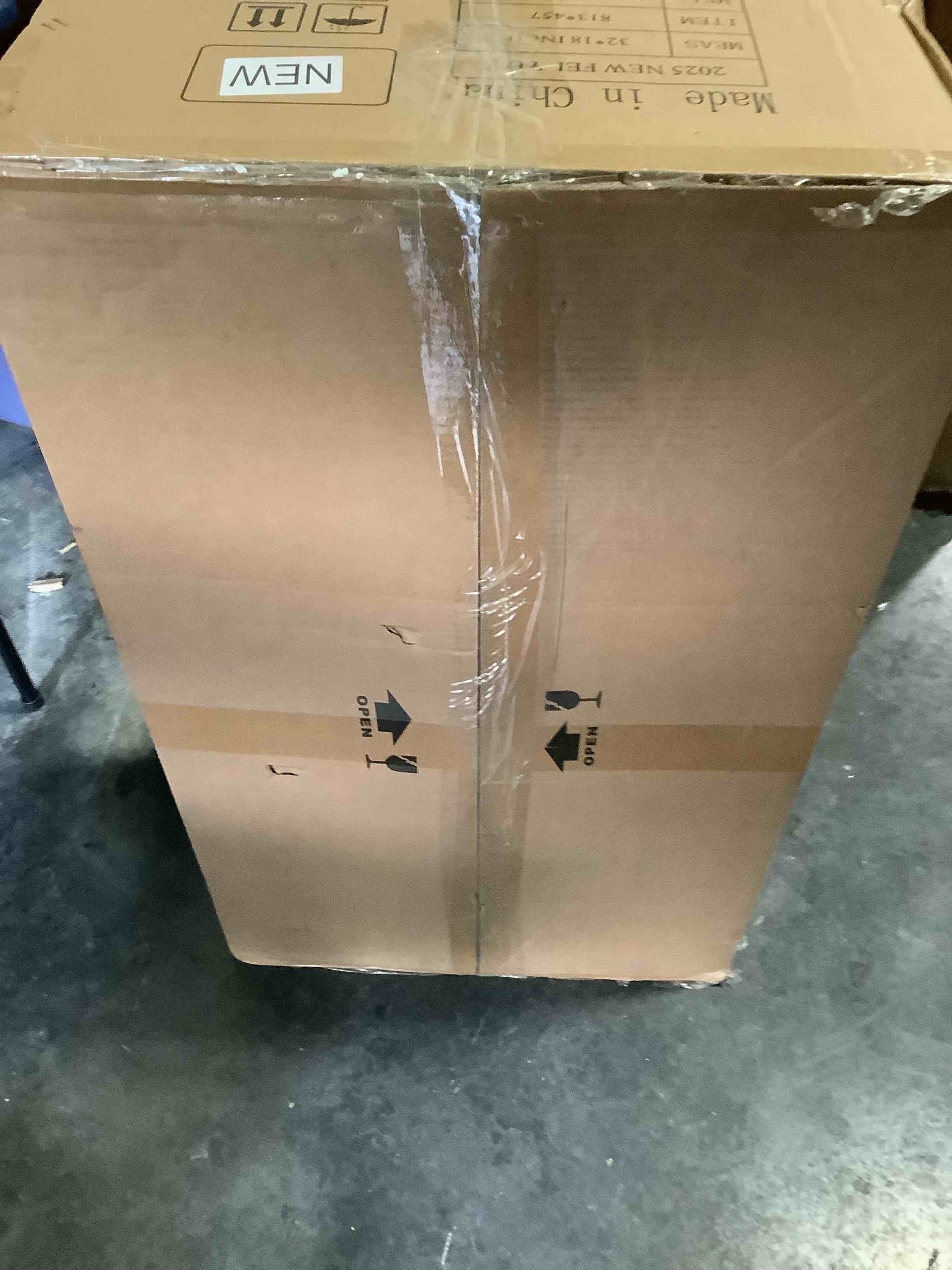 https://s3.amazonaws.com/lotting-images-prod/NKYBargainOutlett/BRN4348870_1779810440101.jpeg