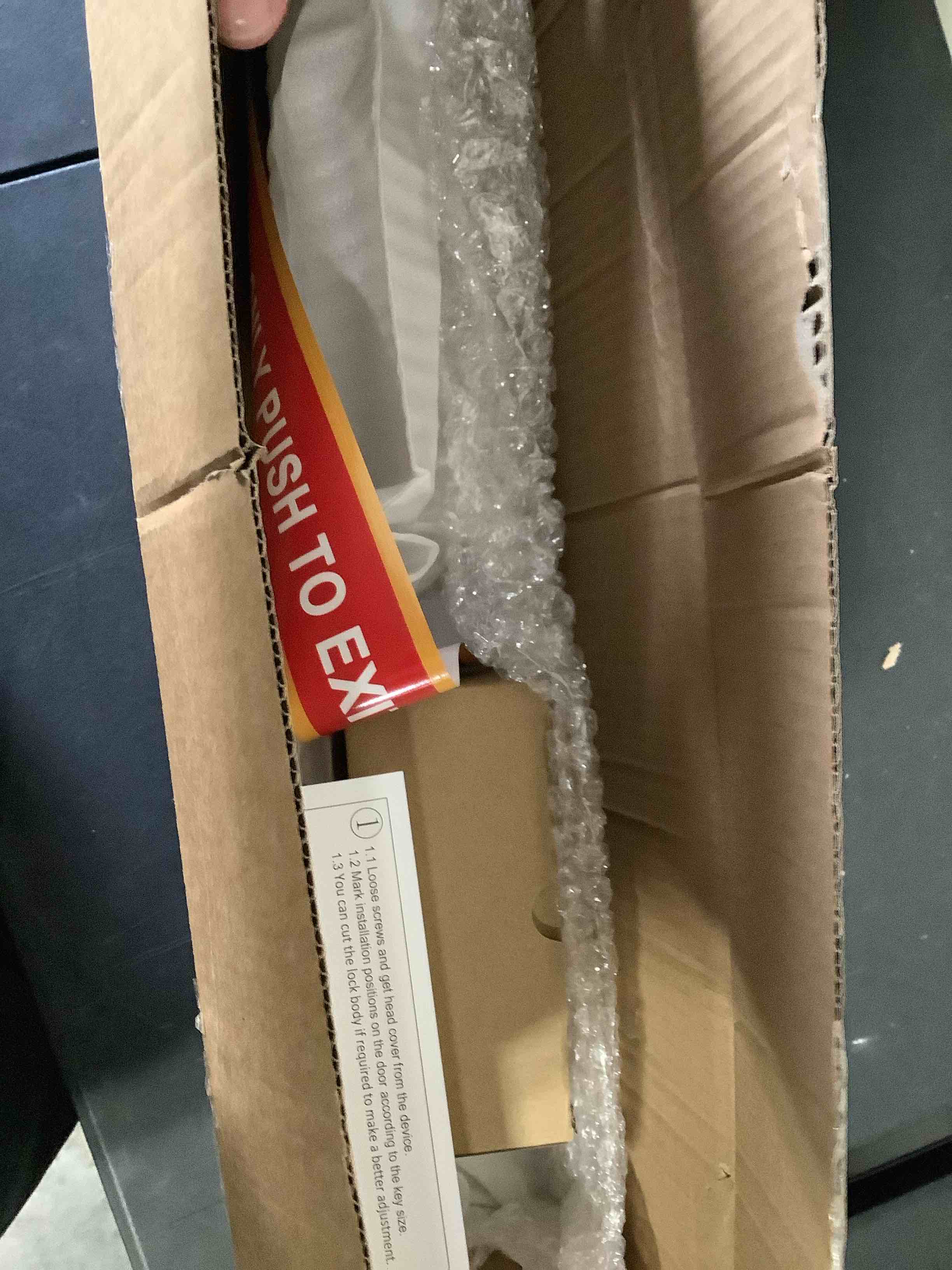 https://s3.amazonaws.com/lotting-images-prod/NKYBargainOutlett/BRN4348877_1779812330797.jpeg