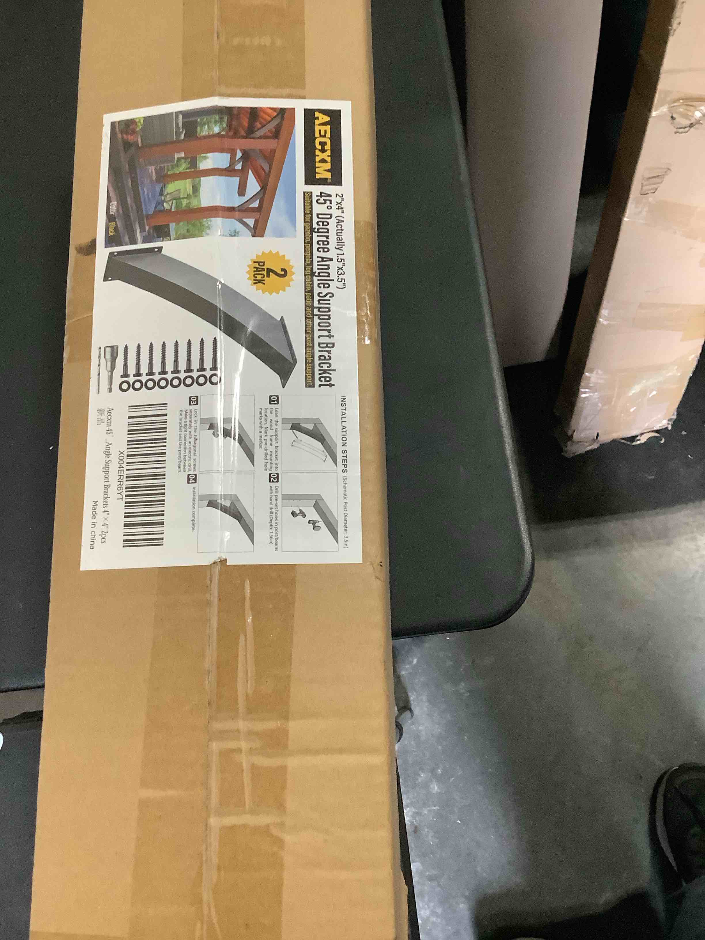 https://s3.amazonaws.com/lotting-images-prod/NKYBargainOutlett/BRN4348901_1779894984258.jpeg