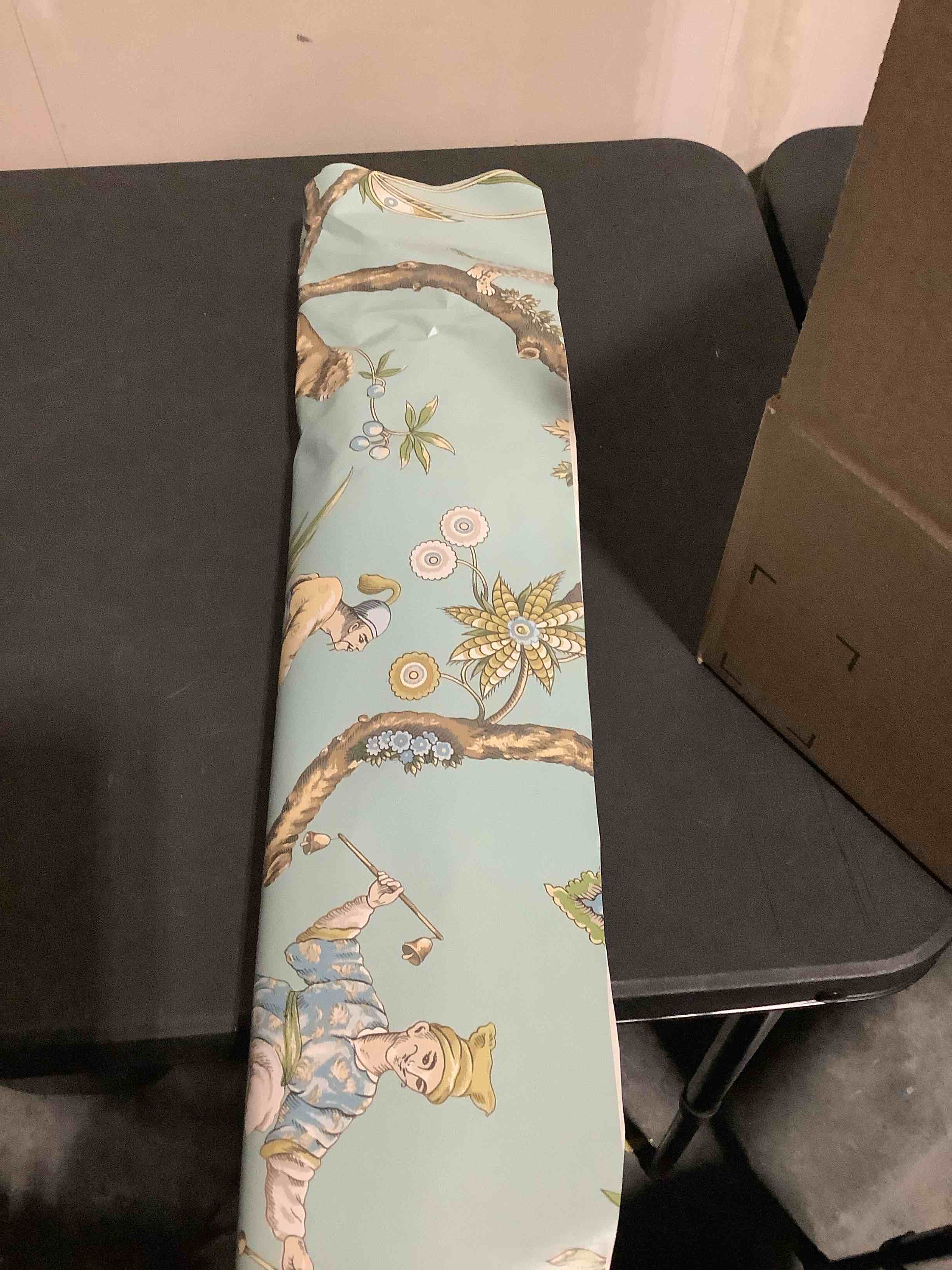Condition photo showing Good Condition for nuwallpaper x scalamandre blue robin egg chinoise exotique peel and stick wallpaper, removable wallpaper, 20.87 in x 18 ft