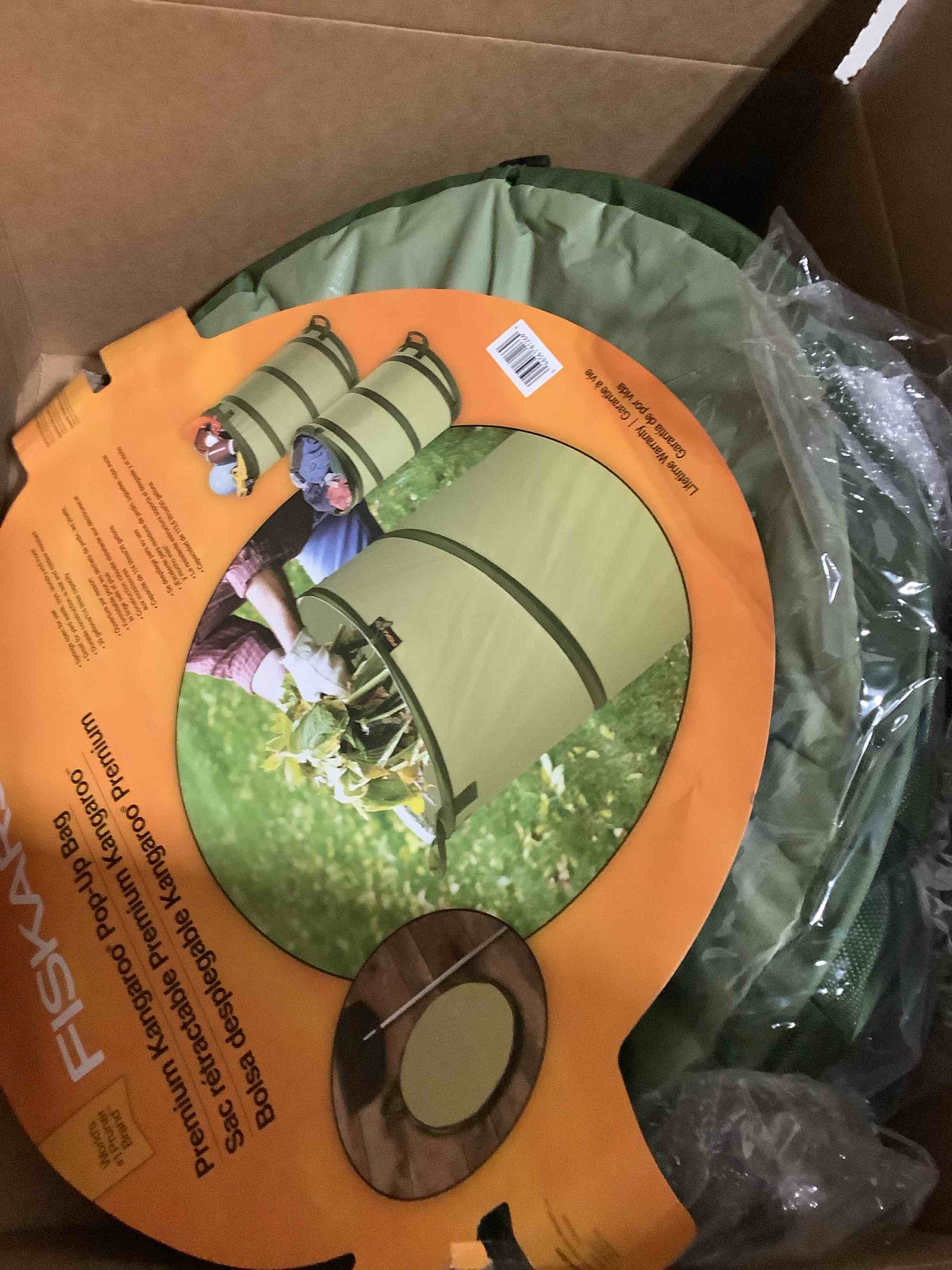 Condition photo showing New/Like New for fiskars kangaroo collapsible spring up garden bag for yard waste, grass, branches & weeds, tear & mildew resistant vinyl-coated polyester, folds flat to 3 inches for space-saving storage, 30 gallon 1 count (pack of 1)