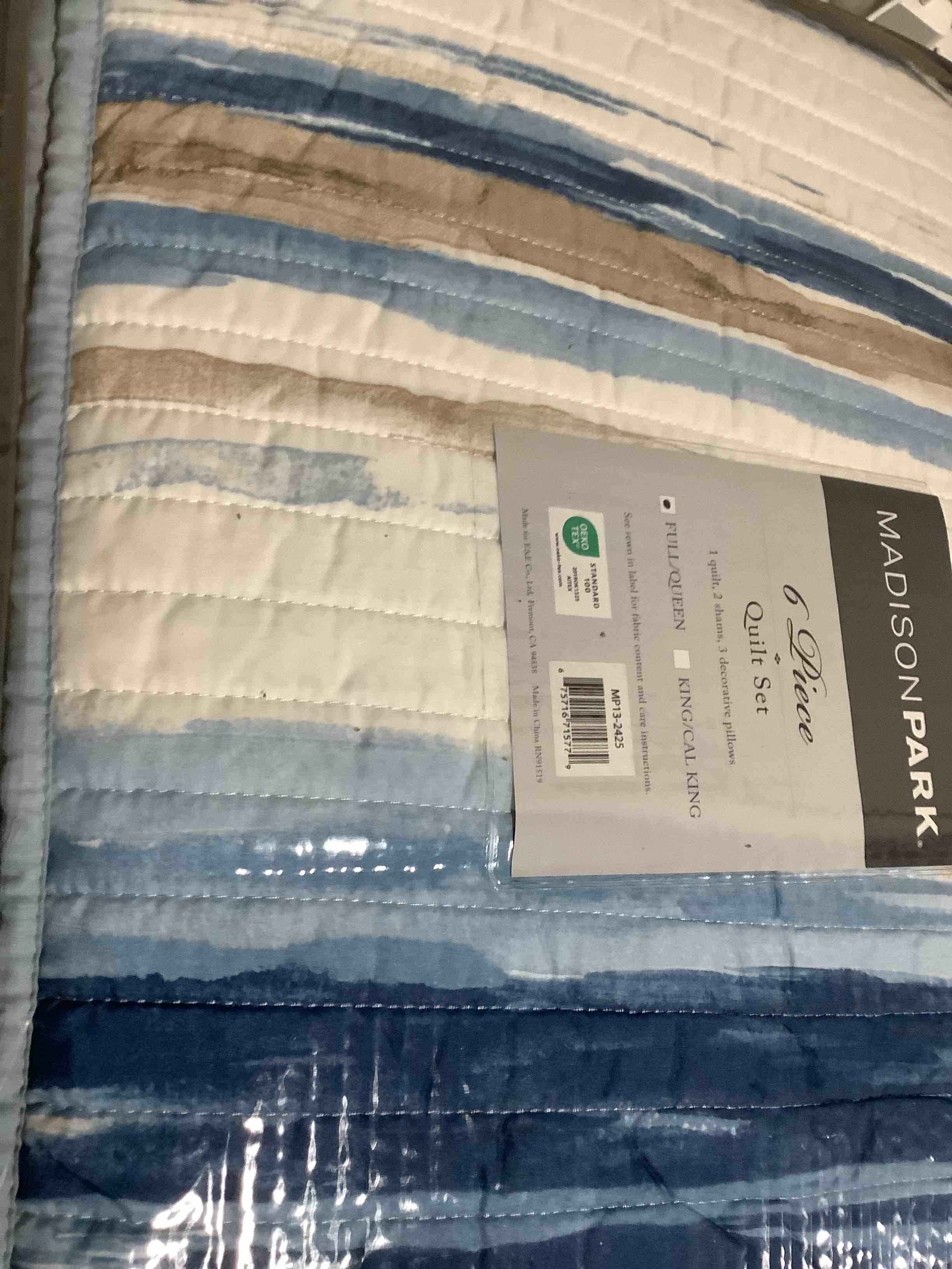 Condition photo showing New/Like New for madison park quilt set cottage coastal design, 6 piece set - all season, coverlet bedspread lightweight bedding layer, shams, toss pillows, full/queen(90"x90"), blue/white blue/white full/queen(90 in x 90 in)