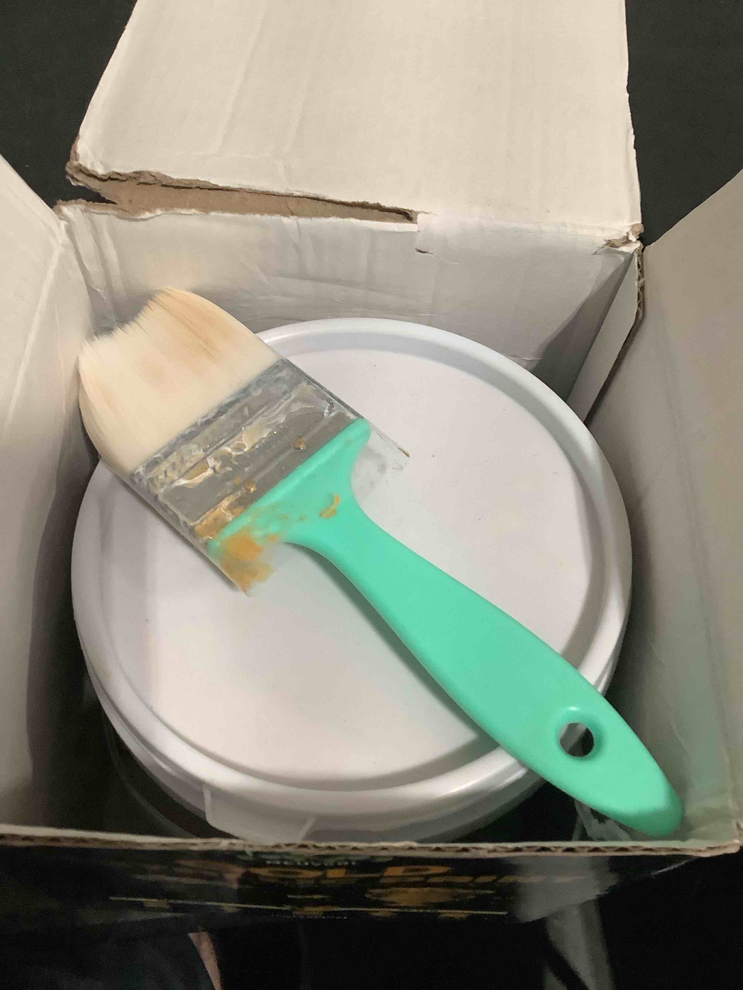 Condition photo showing As Is for gold paint, 35 floz metallic liquid gold leaf paint - non toxic shiny acrylic coating for metal, wood, furniture, clay, diy crafts, artwork & home décor gold 35 fl oz (pack of 1)
