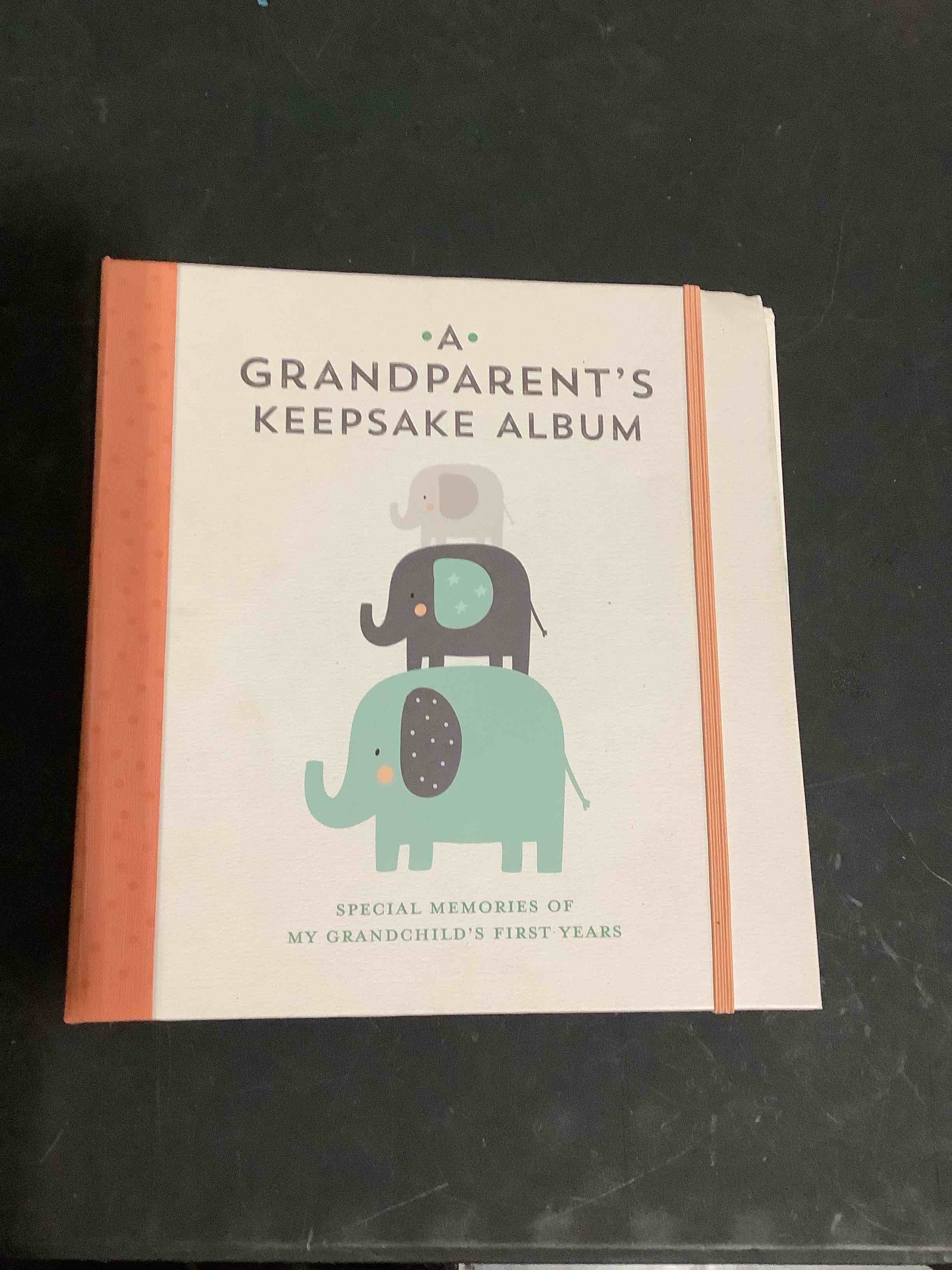 Condition photo showing Good Condition for a grandparent's keepsake album: special memories of my grandchild’s first years