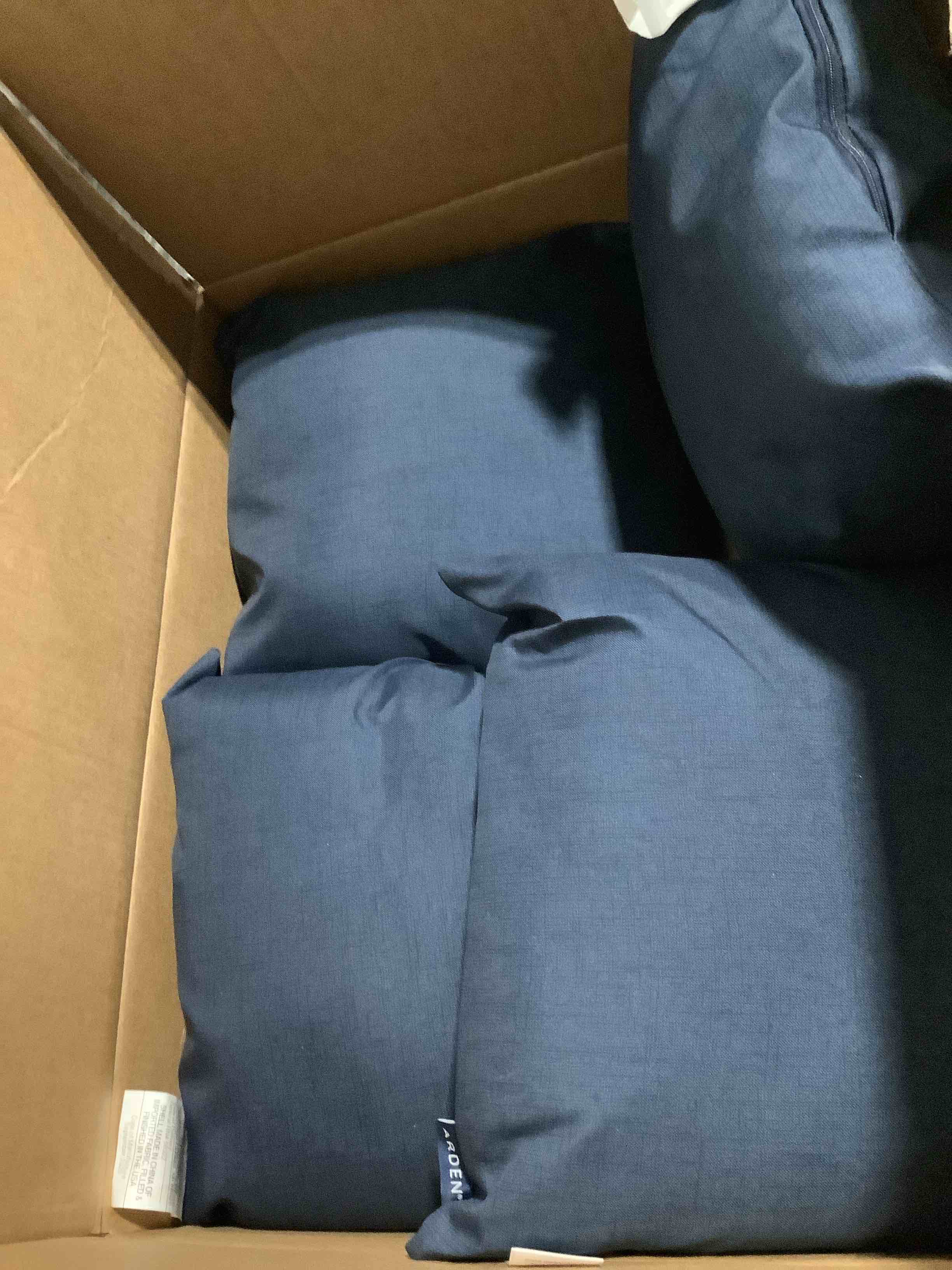 Condition photo showing Good Condition for arden selections sapphire leala 16 x 16 in. outdoor toss pillow set of 4