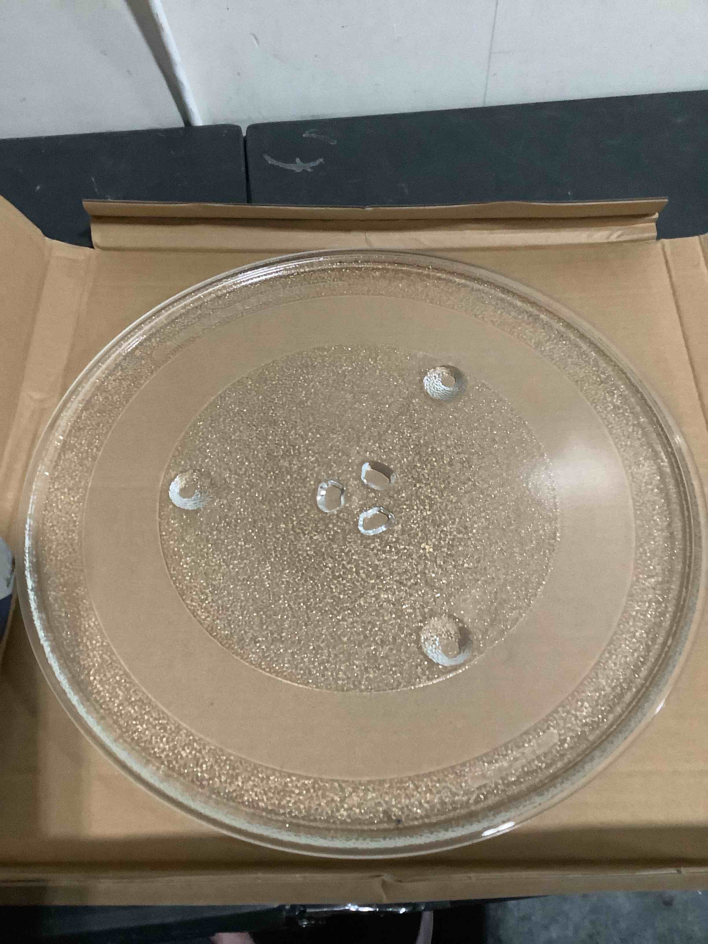 Condition photo showing New/Like New for 13.5" microwave glass turntable plate compatible with 5304509621 frigidaire microwave plate wb39x10032 ge microwave plate replacement jvm3106 wb49x10002 13 1/2" samsung microwave plate de74-20016a 13.5" big coupler hole