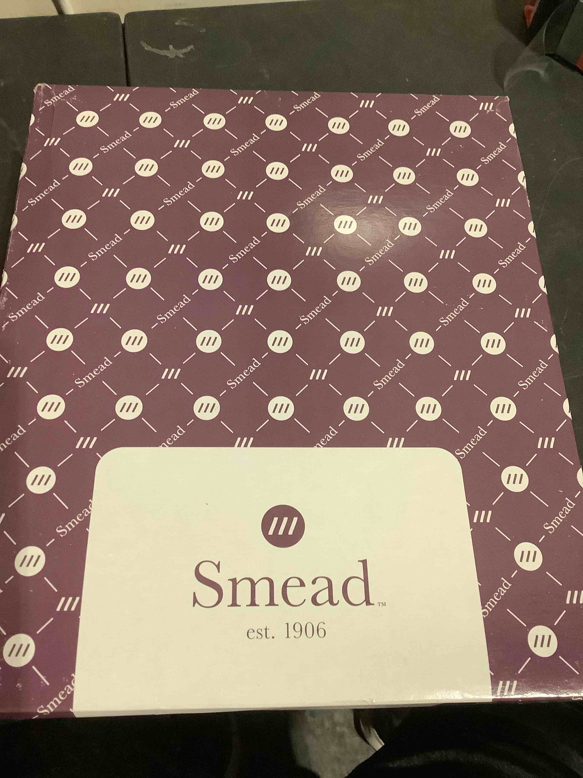Condition photo showing New/Like New for smead expanding wallet, 5 1/4" expansion, legal size, 15" x 10", 30% recycled, redrope