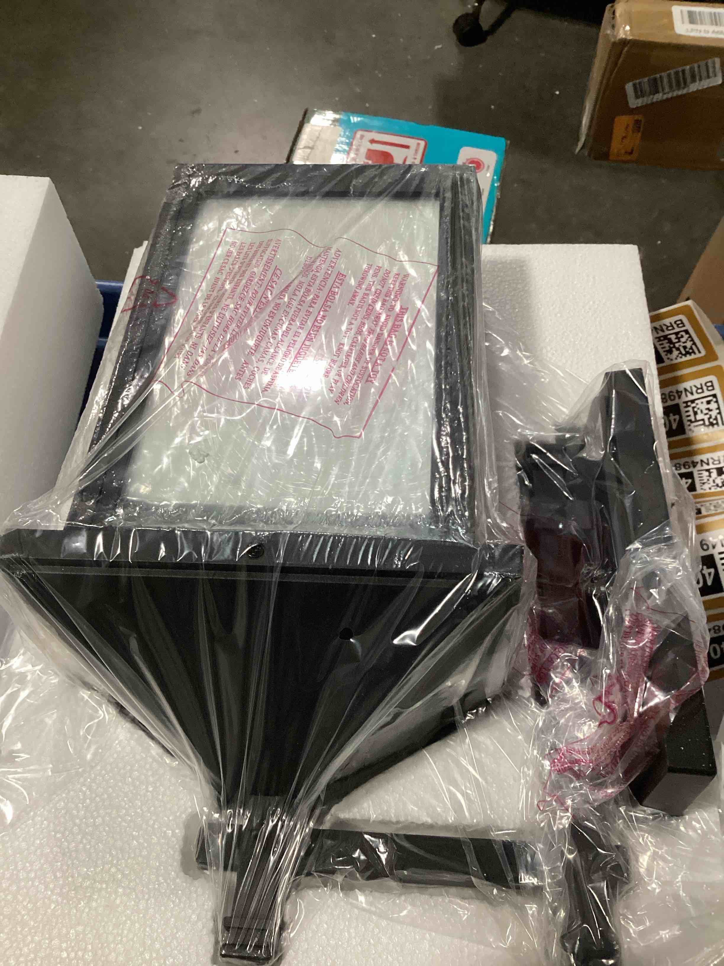 Condition photo showing New/Like New for femila 15.2" black outdoor wall lantern, modern outdoor sconce porch light fixture for garage, patio, porch, aluminum & glass, e26 base, 4fyx102bl bk sw