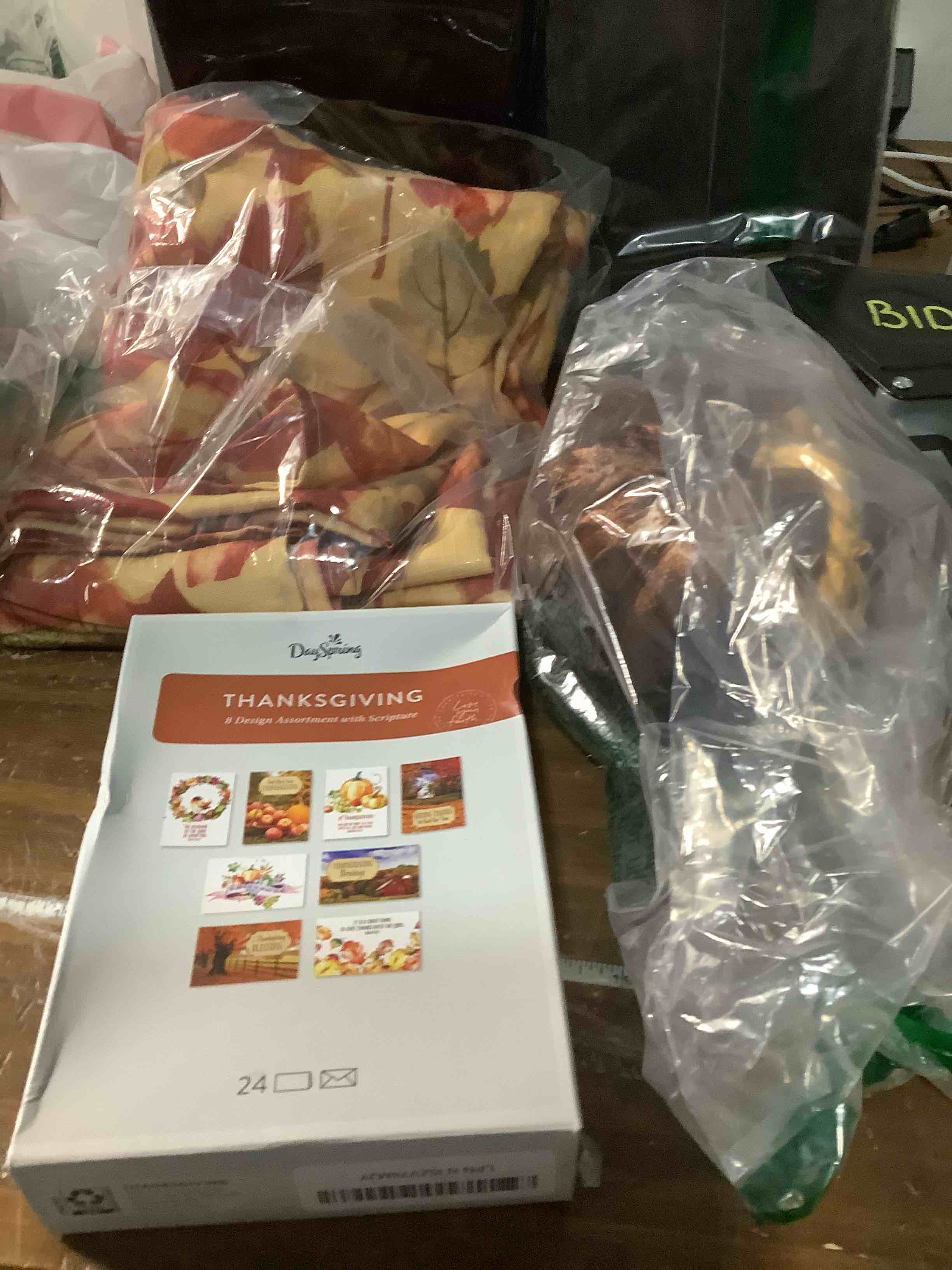 Thanksgiving Bundle ( set of Thanksgiving cards, brown velvet pumpkin, Thanksgiving table cloth