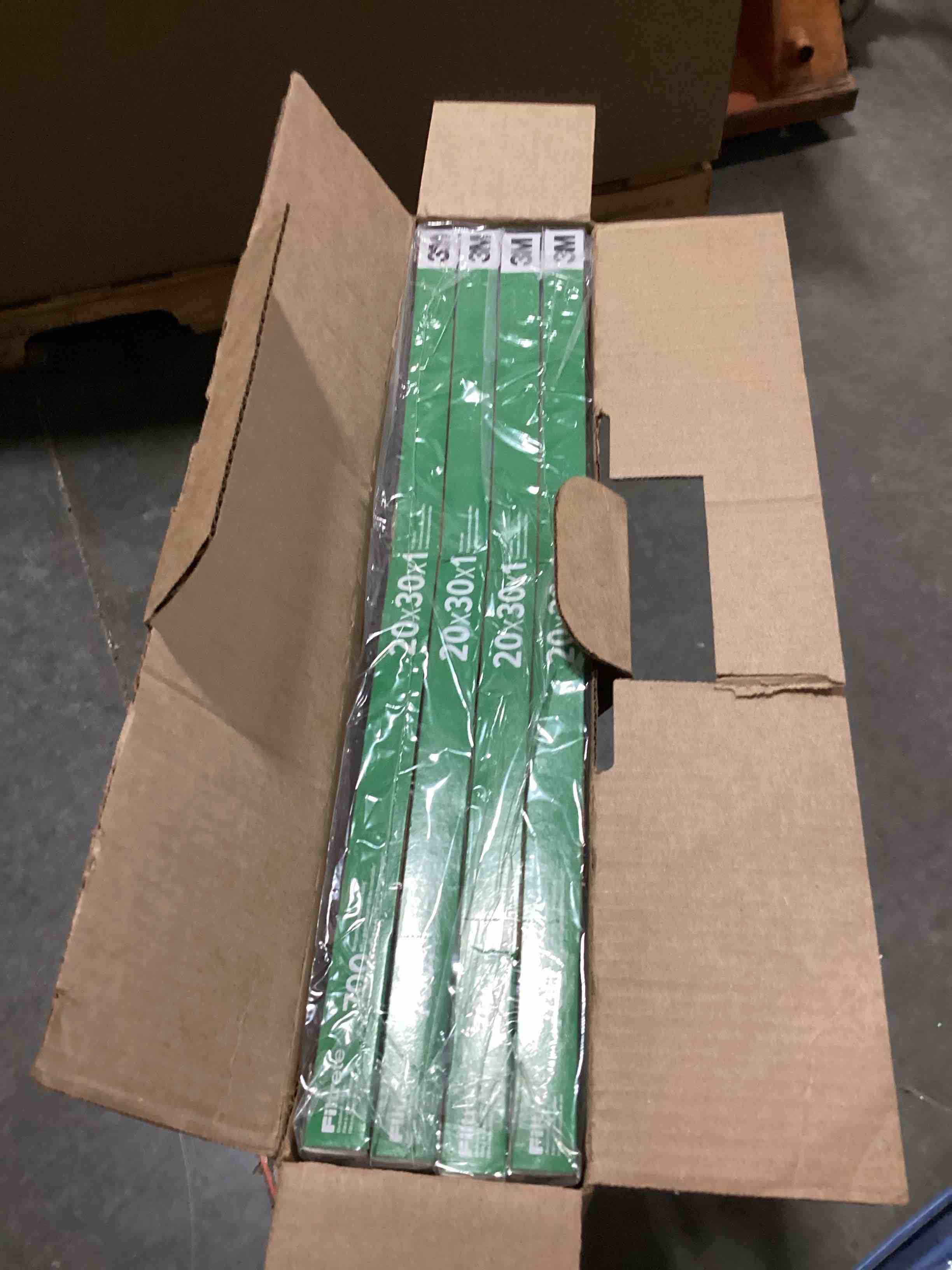 https://s3.amazonaws.com/lotting-images-prod/NKYBargainOutlett/GRA4729009_1781535822310.jpeg