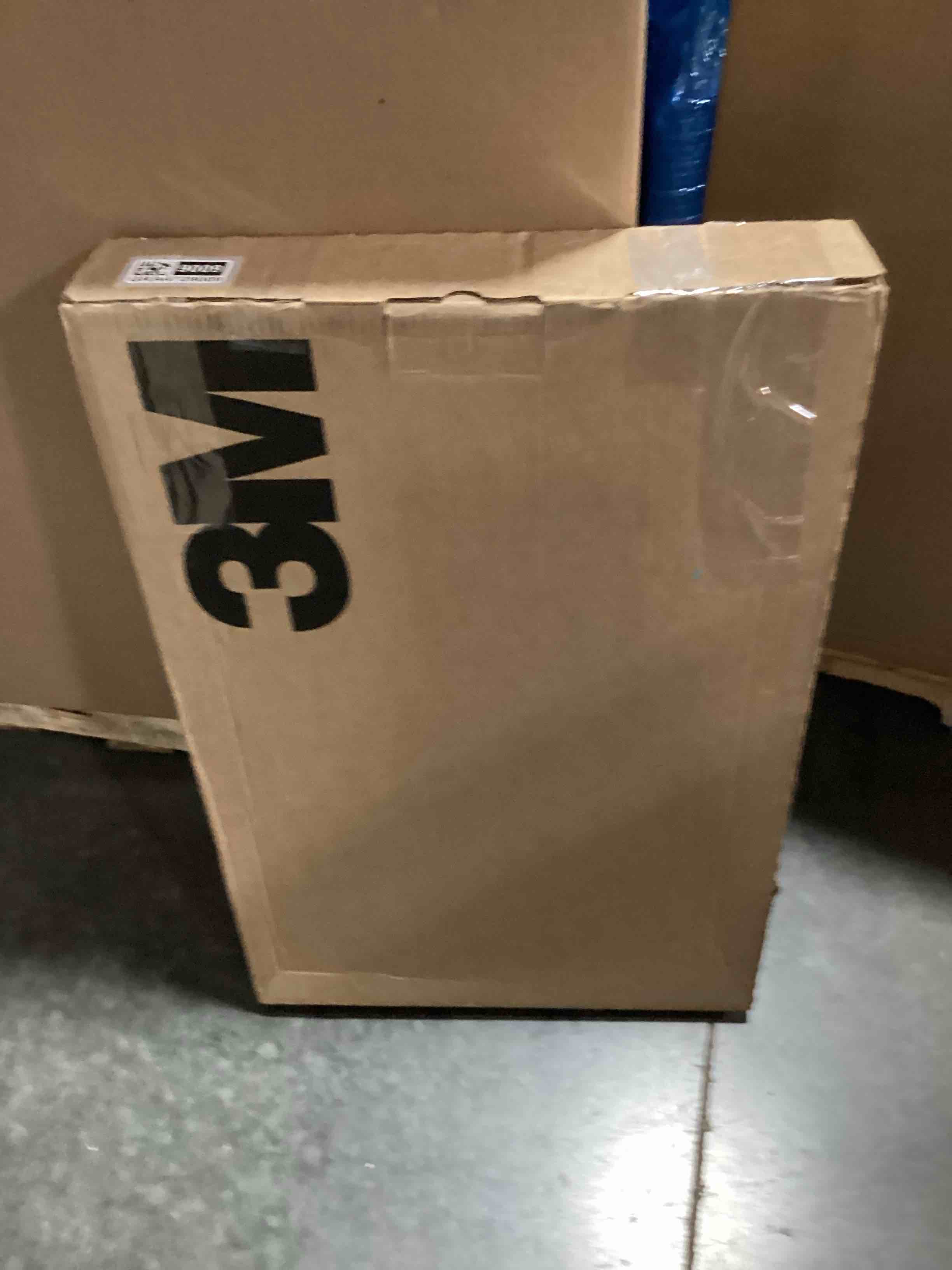 https://s3.amazonaws.com/lotting-images-prod/NKYBargainOutlett/GRA4729009_1781535856093.jpeg