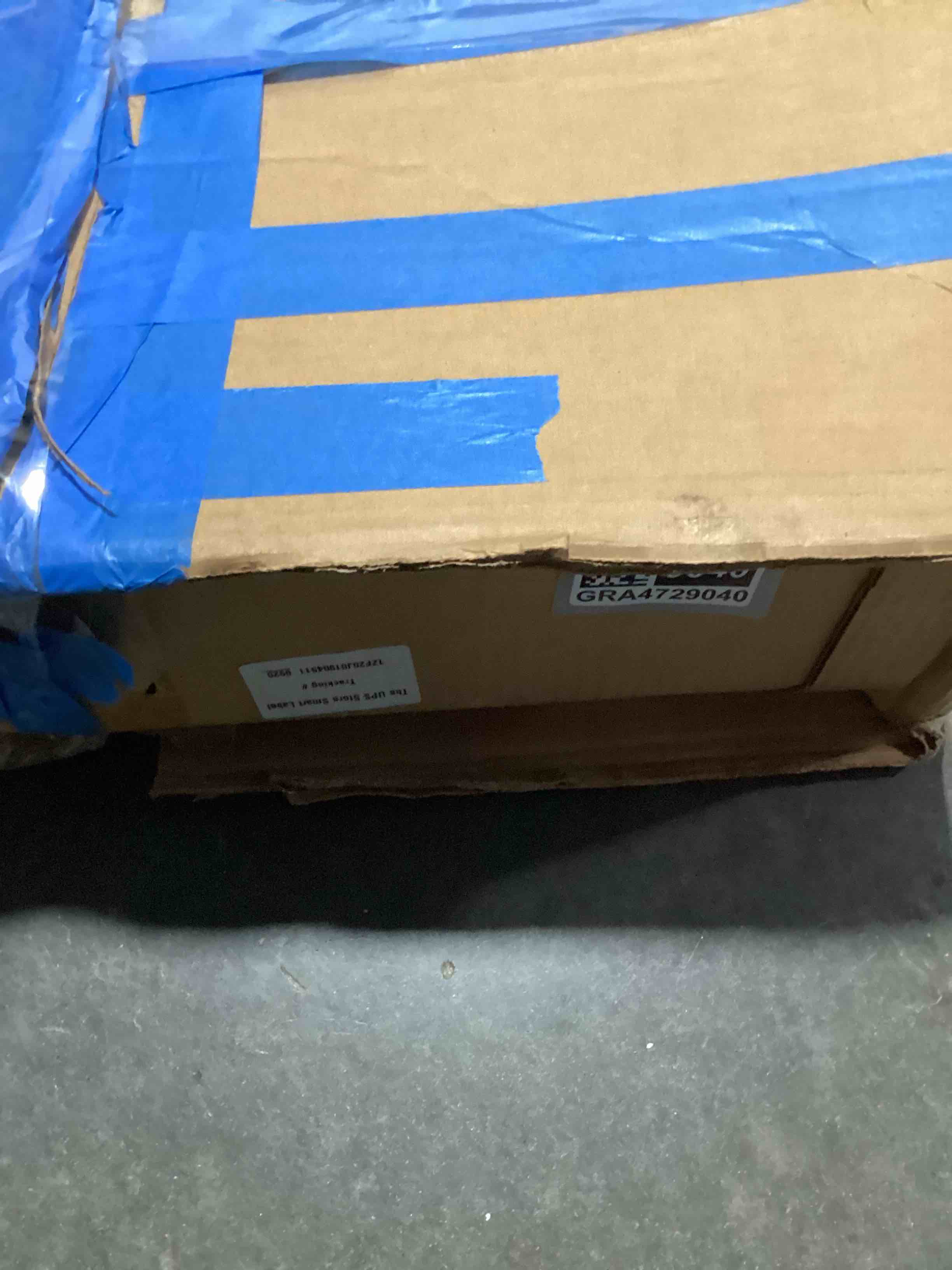 https://s3.amazonaws.com/lotting-images-prod/NKYBargainOutlett/GRA4729040_1781622852007.jpeg