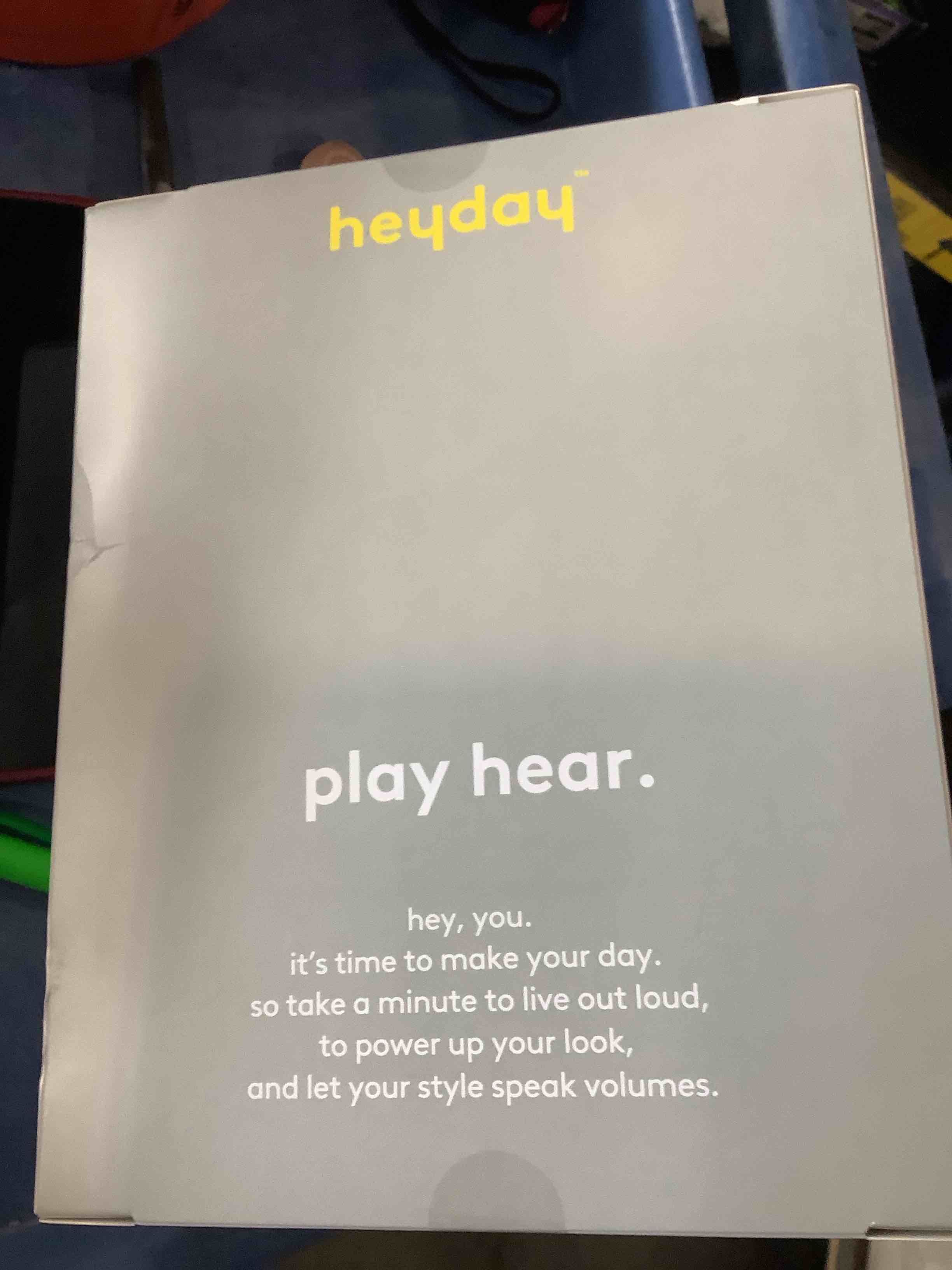 Condition photo showing New/Like New for hey there, wired headphones color is pink 