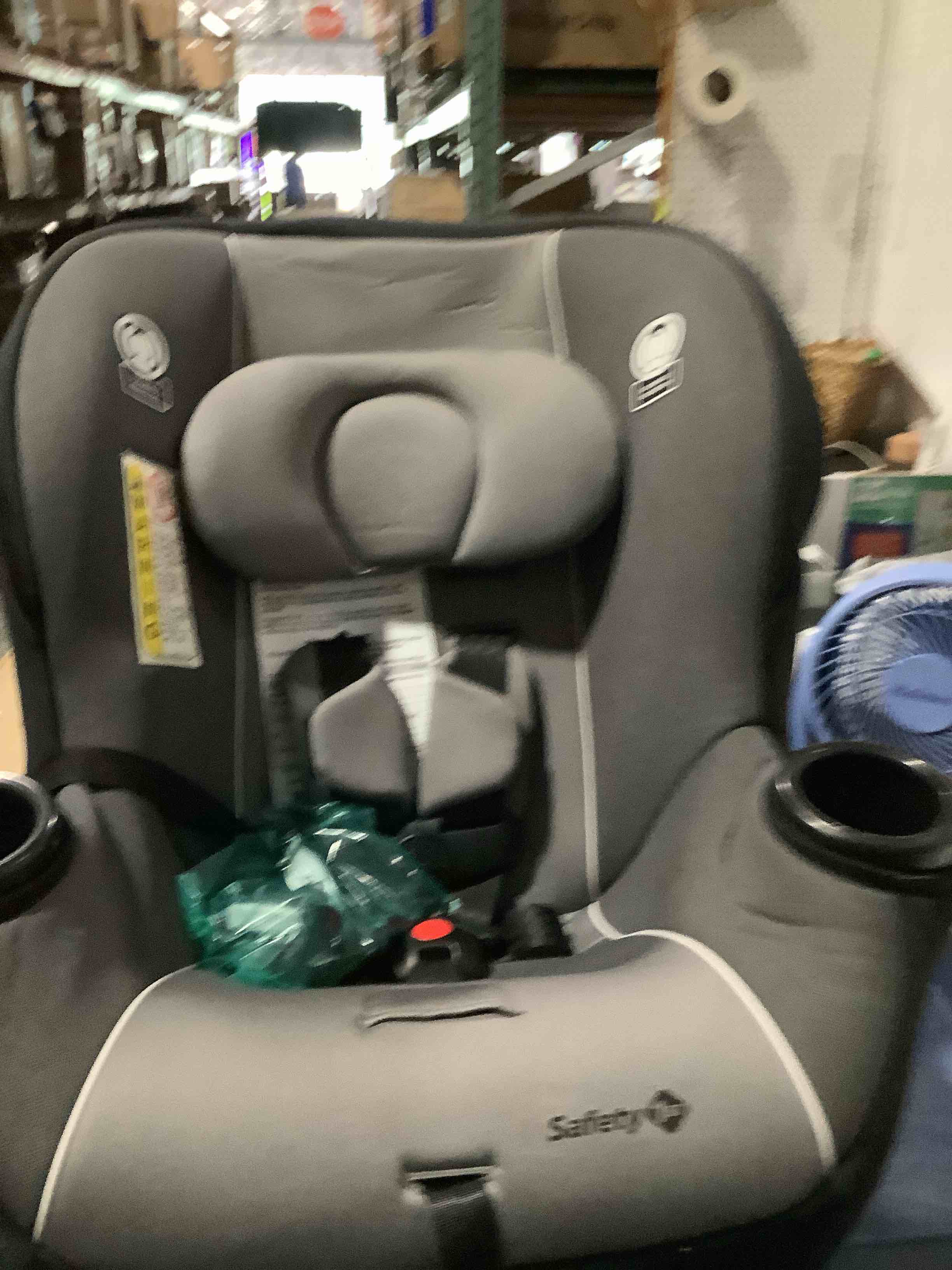 Condition photo showing Good Condition for safety first getaway two, and one convertible car seat