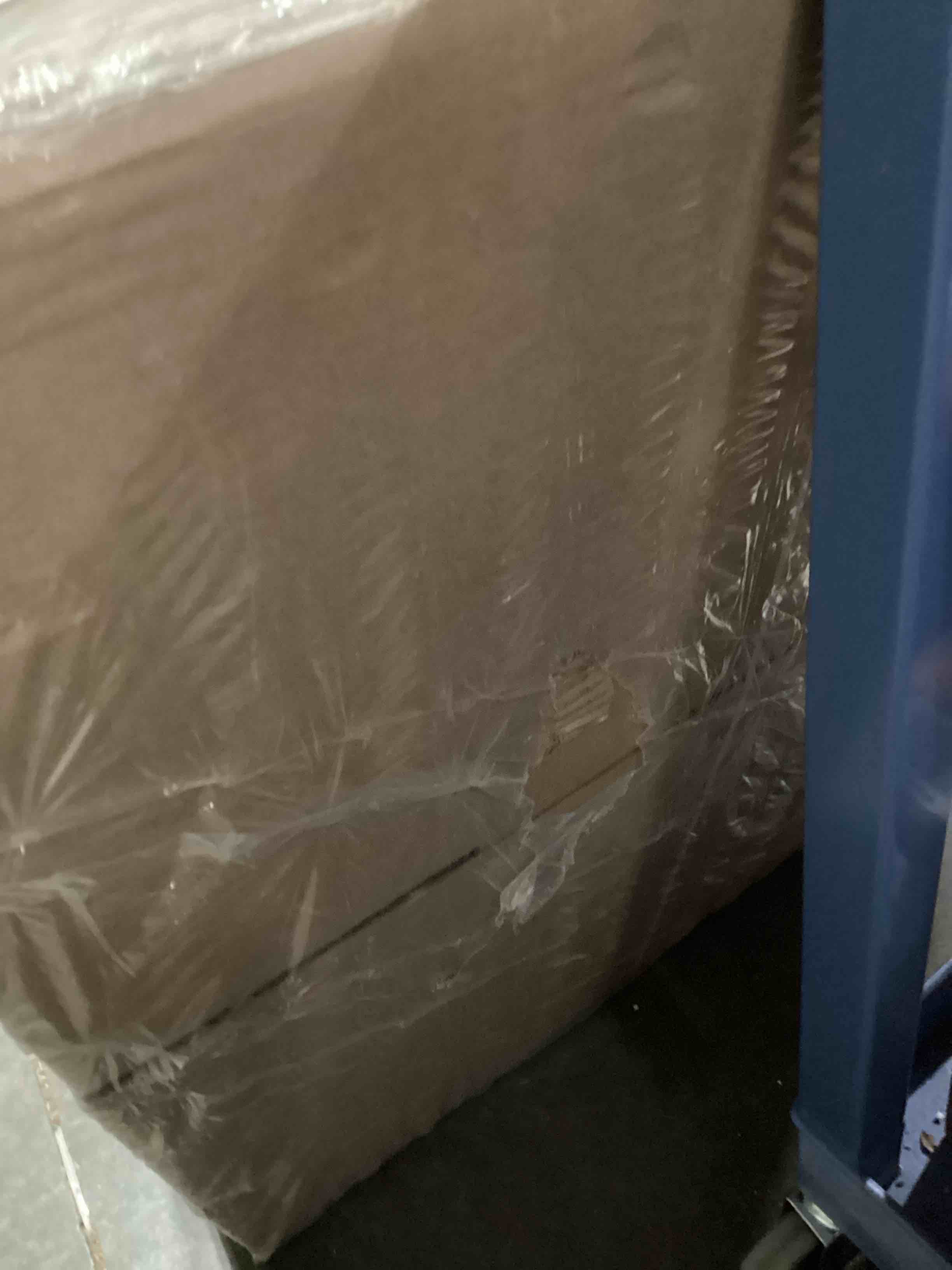 Condition photo showing New/Like New for box usa moving boxes 18"l x 14"w x 12"h (20-pack) medium - corrugated cardboard box for shipping, mailing, packing, packaging and storage med 20-pk 18x14x12"