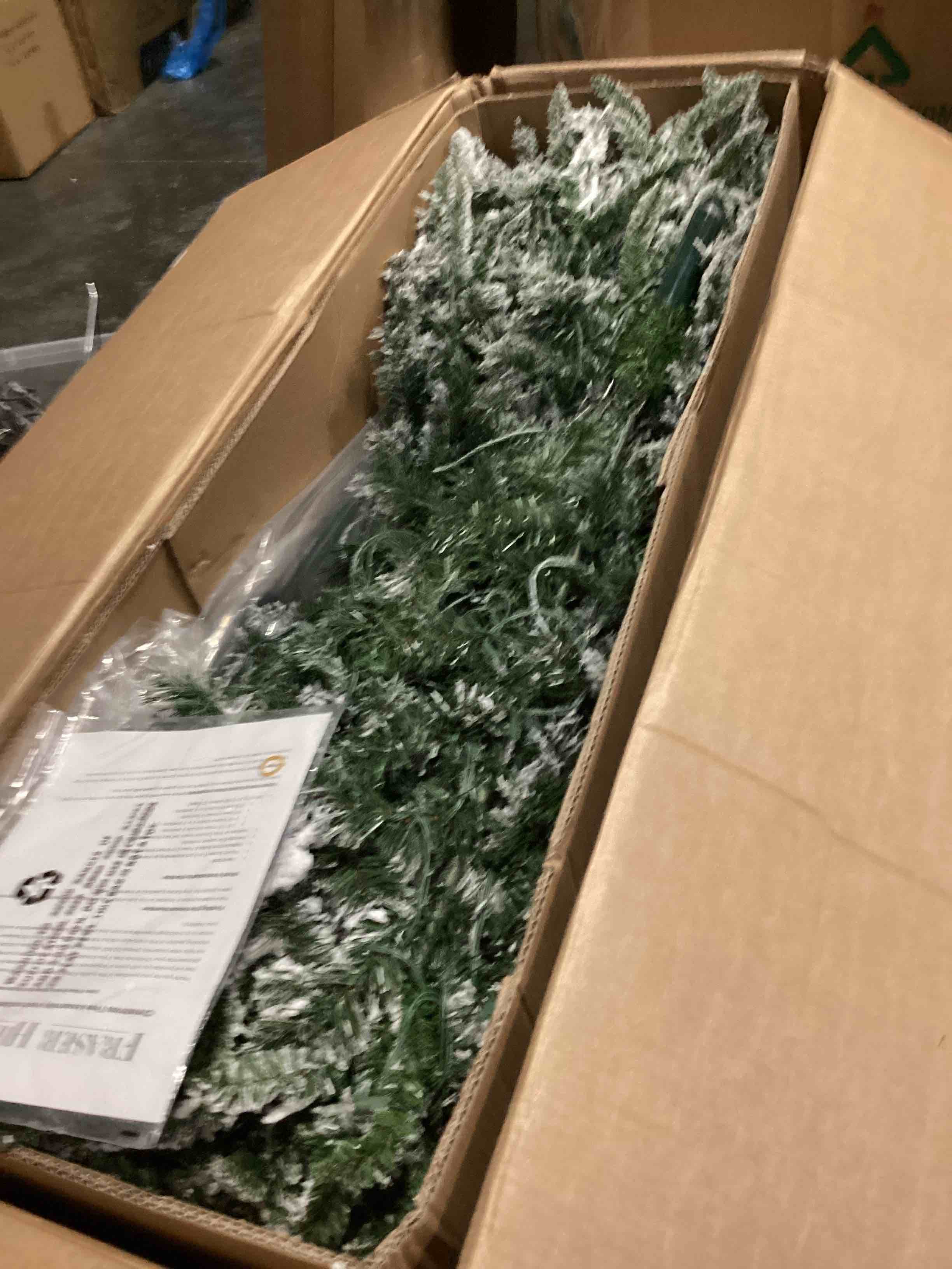 https://s3.amazonaws.com/lotting-images-prod/NKYBargainOutlett/GRA4729196_1781880443889.jpeg