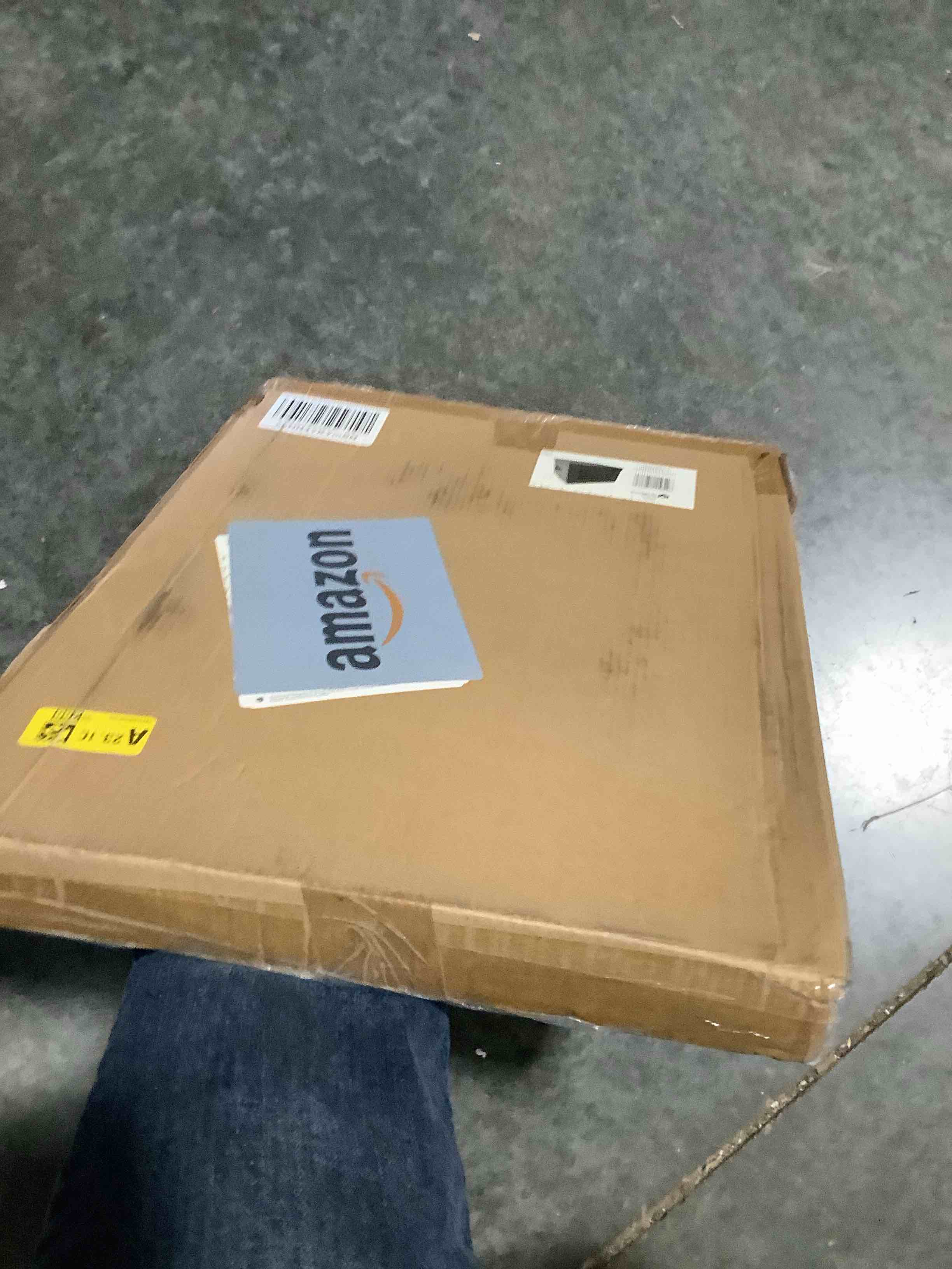 https://s3.amazonaws.com/lotting-images-prod/NKYBargainOutlett/GRA4729228_1781970438612.jpeg