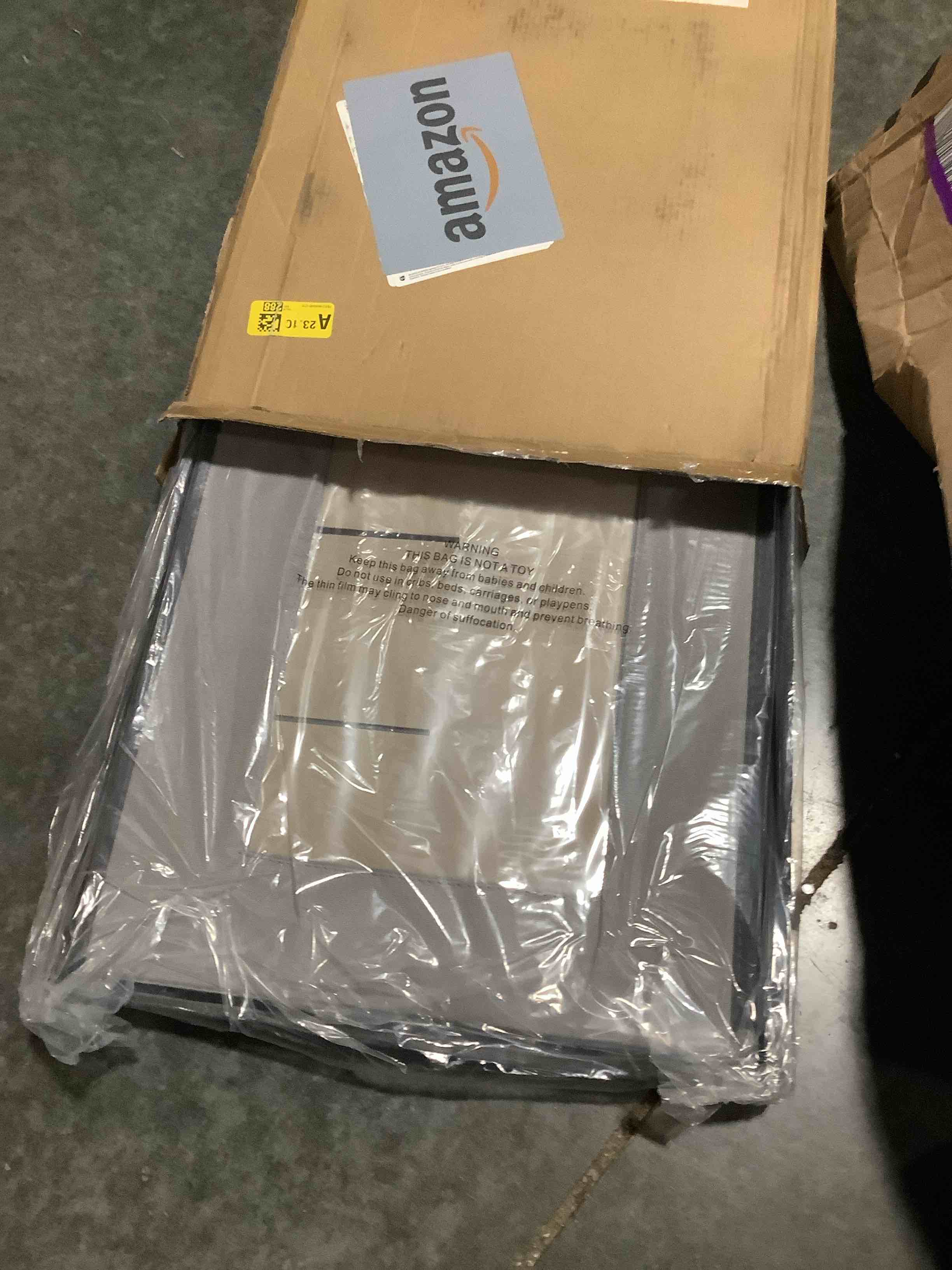 https://s3.amazonaws.com/lotting-images-prod/NKYBargainOutlett/GRA4729228_1781970464210.jpeg
