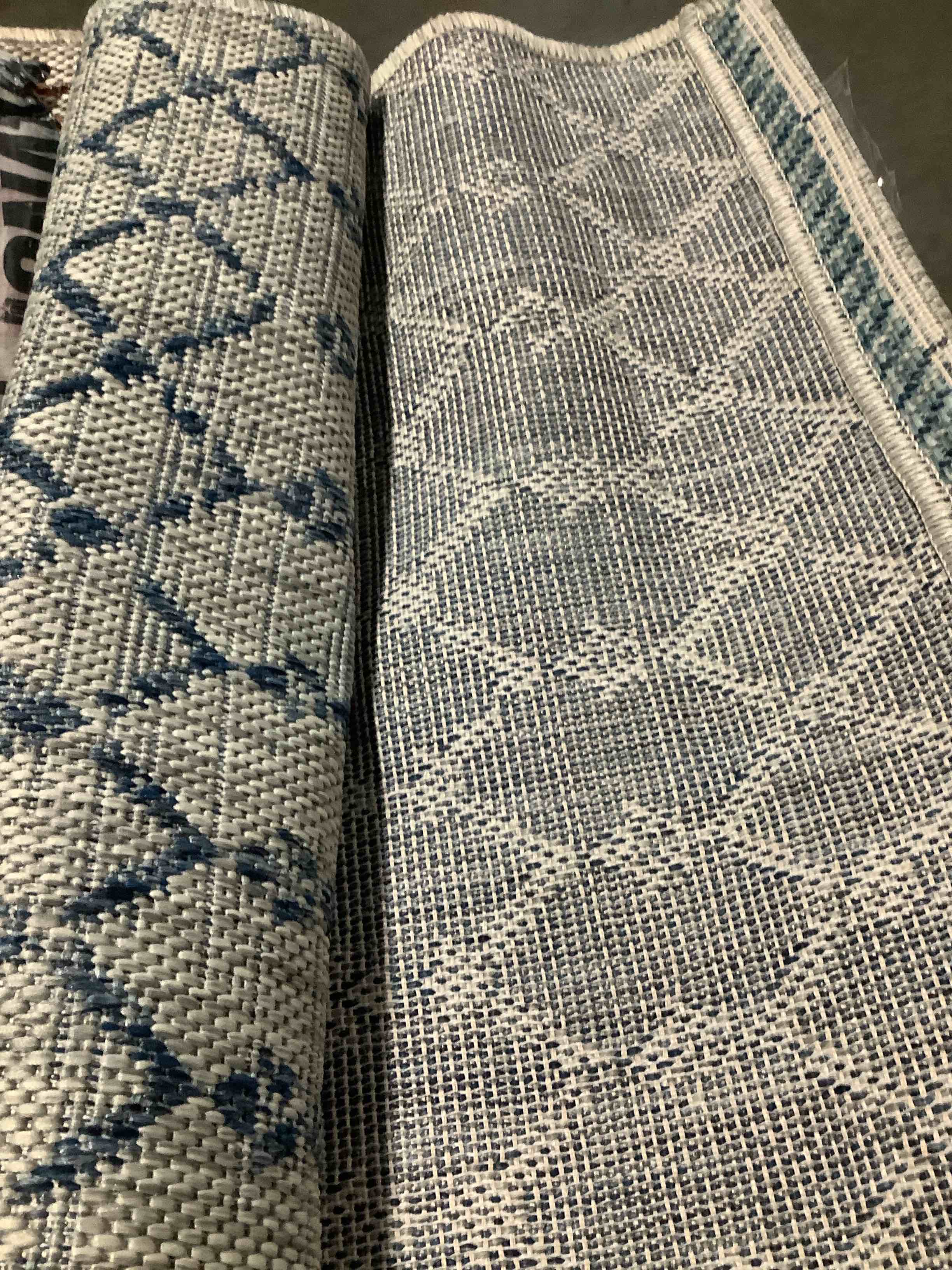 Condition photo showing Good Condition for jonathan y moroccan geometric indoor outdoor area rug 3x5 light gray/navy, ourika textured weave for backyard, patio, porch, easy-cleaning, high traffic, pet-friendly, non-shedding (smb108a-3) light gray/navy 3'1" x 5' (rectangular)