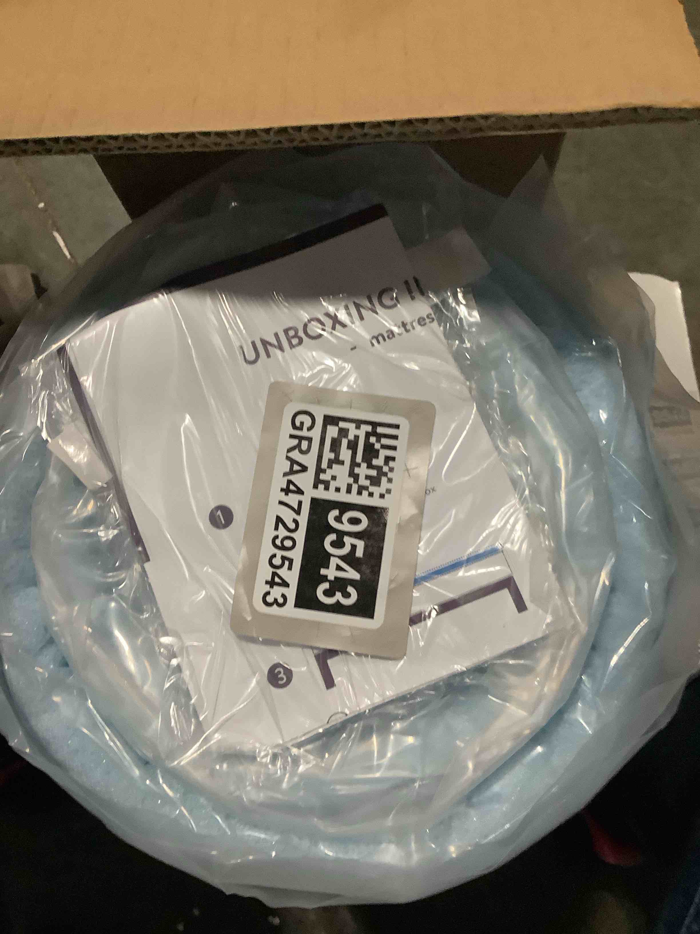 Condition photo showing New/Like New for best price mattress 1.5 inch ventilated memory foam mattress topper, cooling gel infusion, certipur-us certified, dorm essentials, king king 1.5 inch