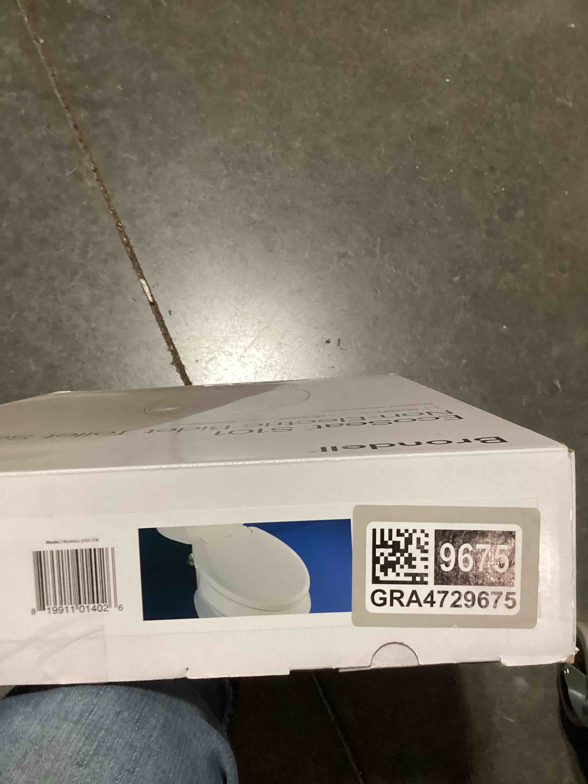 https://s3.amazonaws.com/lotting-images-prod/NKYBargainOutlett/GRA4729675_1783524171890.jpeg