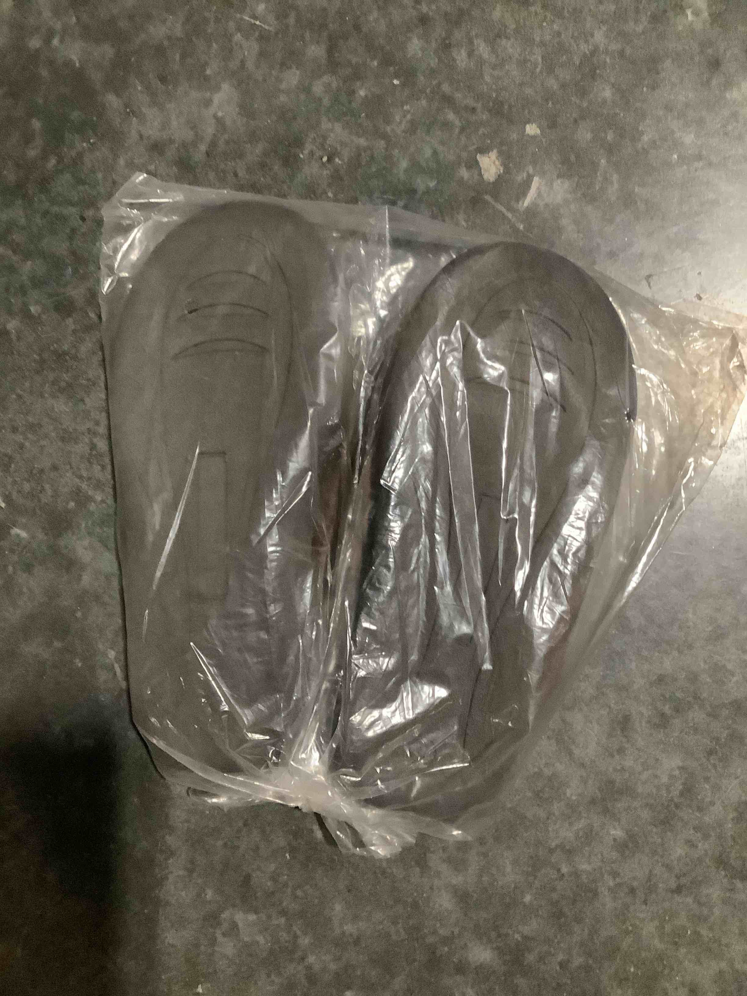 Condition photo showing New/Like New for desirable time indoor slip on house shoes, brown size small