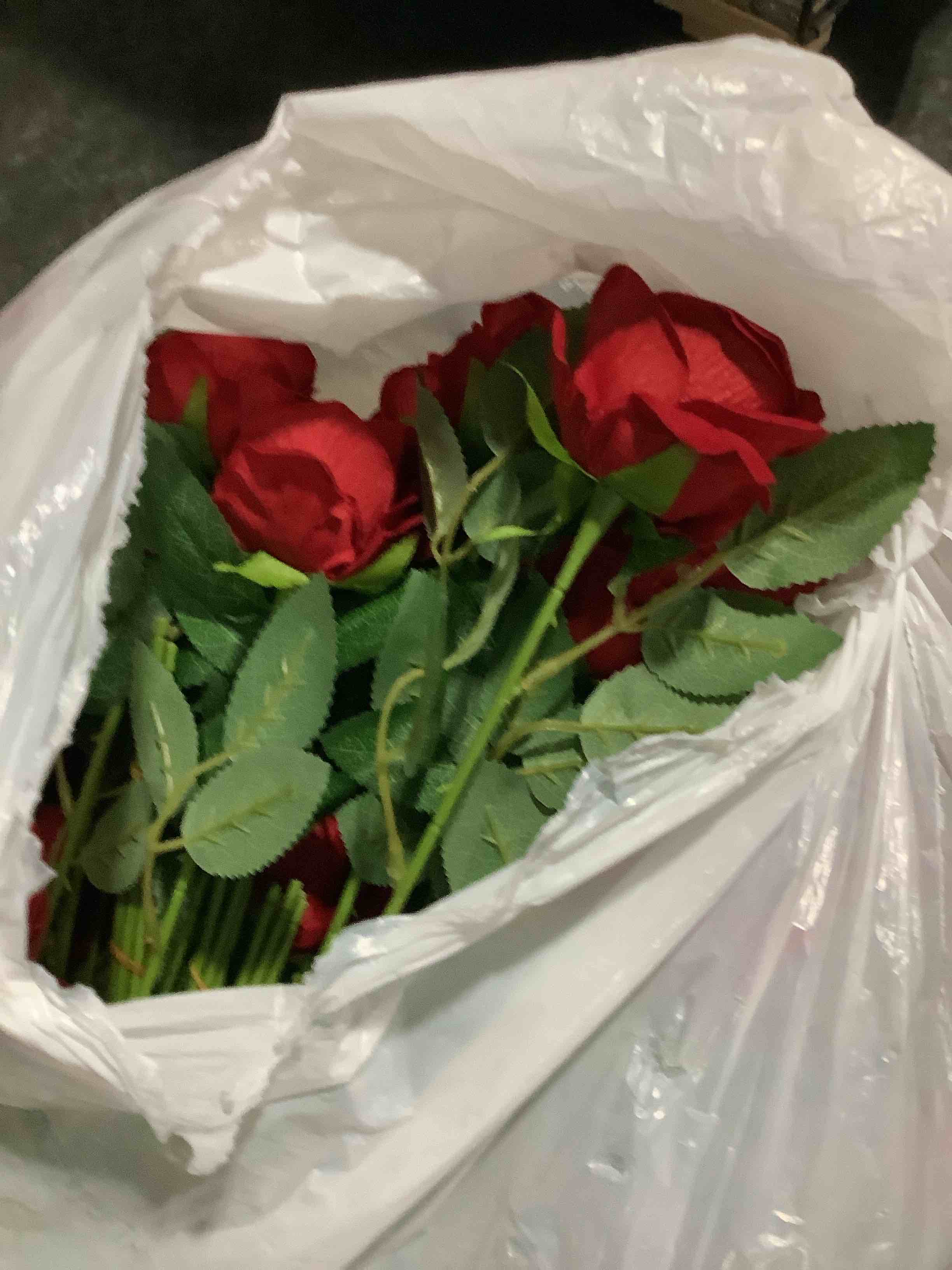 Condition photo showing Good Condition for chiave 8pcs 24 flower buds artificial vintage roses fake silk rose flowers with long stem for diy bouquets wedding centerpiece party home kitchen shorp decoration-red