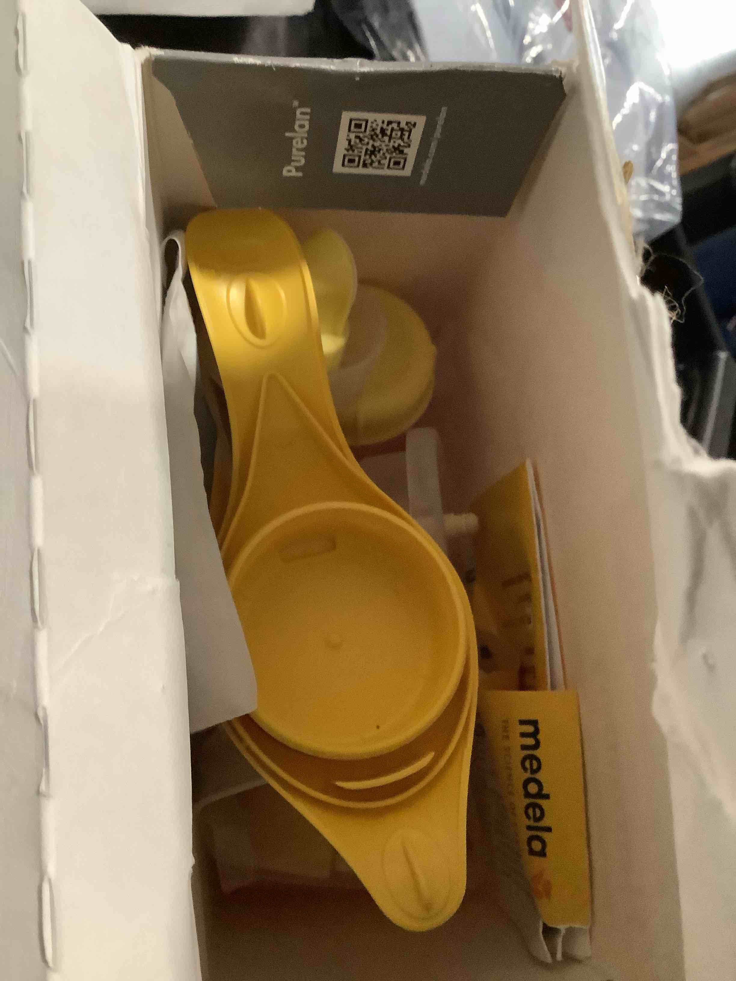 Condition photo showing Good Condition for medela harmony manual breast pump with personalfit flex