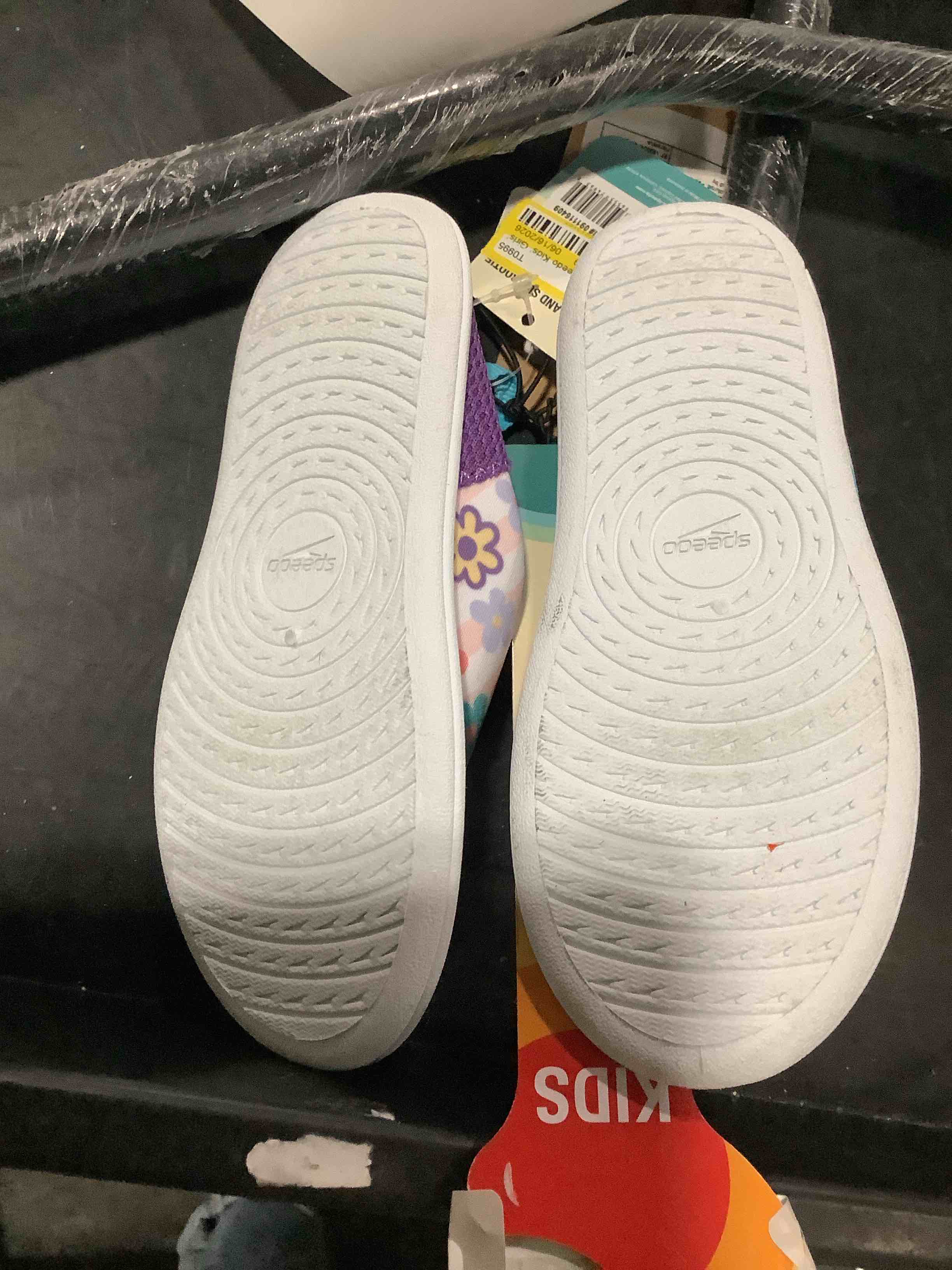 Condition photo showing Good Condition for speedo kids' girls' bootie abstract printed water shoe - m