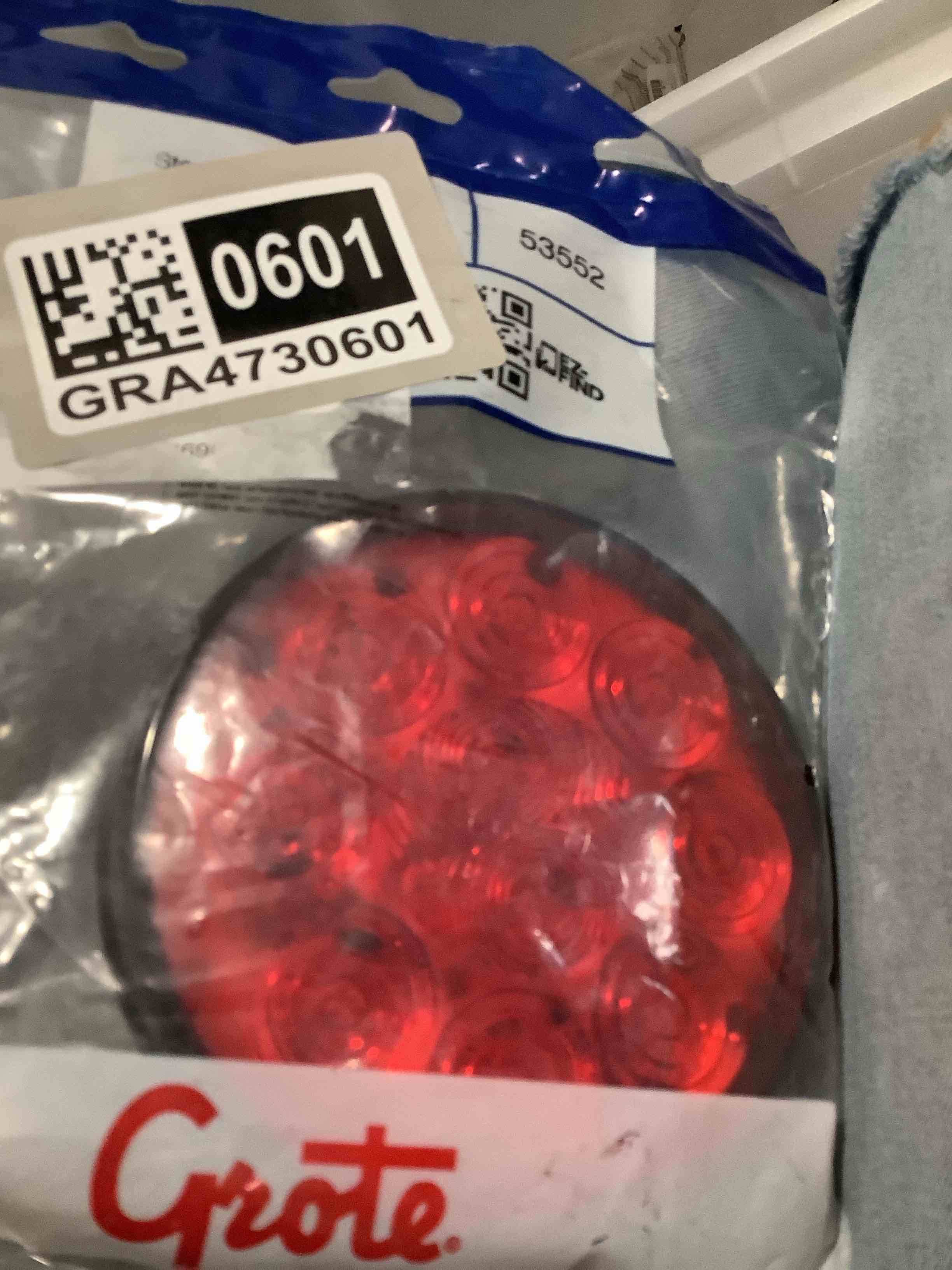 Condition photo showing New/Like New for grote 53552 supernova 4" 10-diode pattern led stop tail turn light - hard shell connector, grommet mount