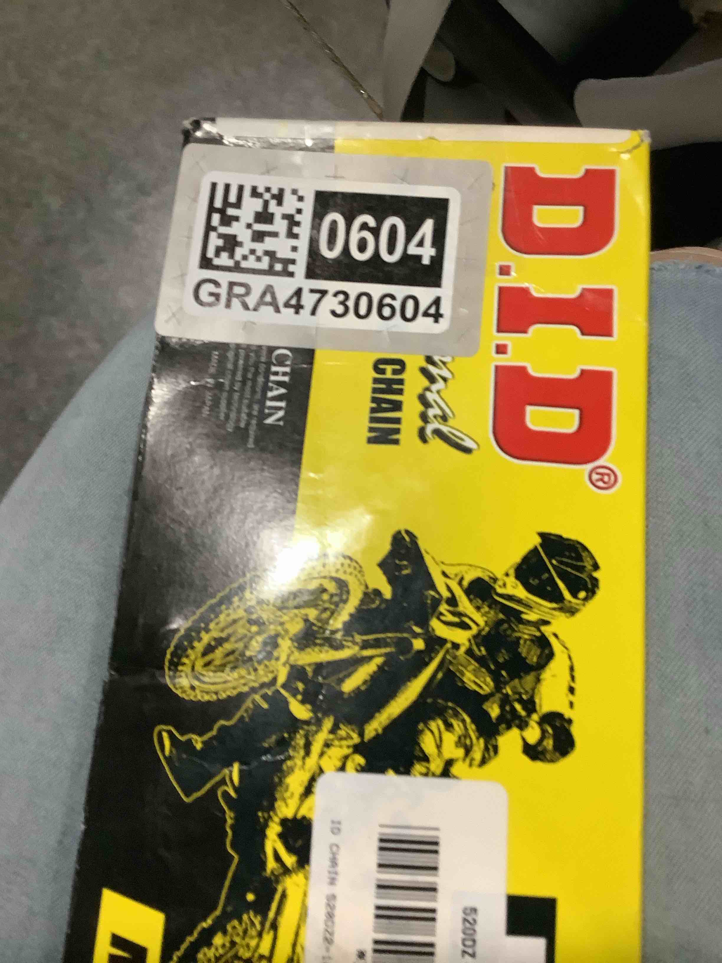 Condition photo showing New/Like New for d.i.d 533211081 chain transmission, gold/black