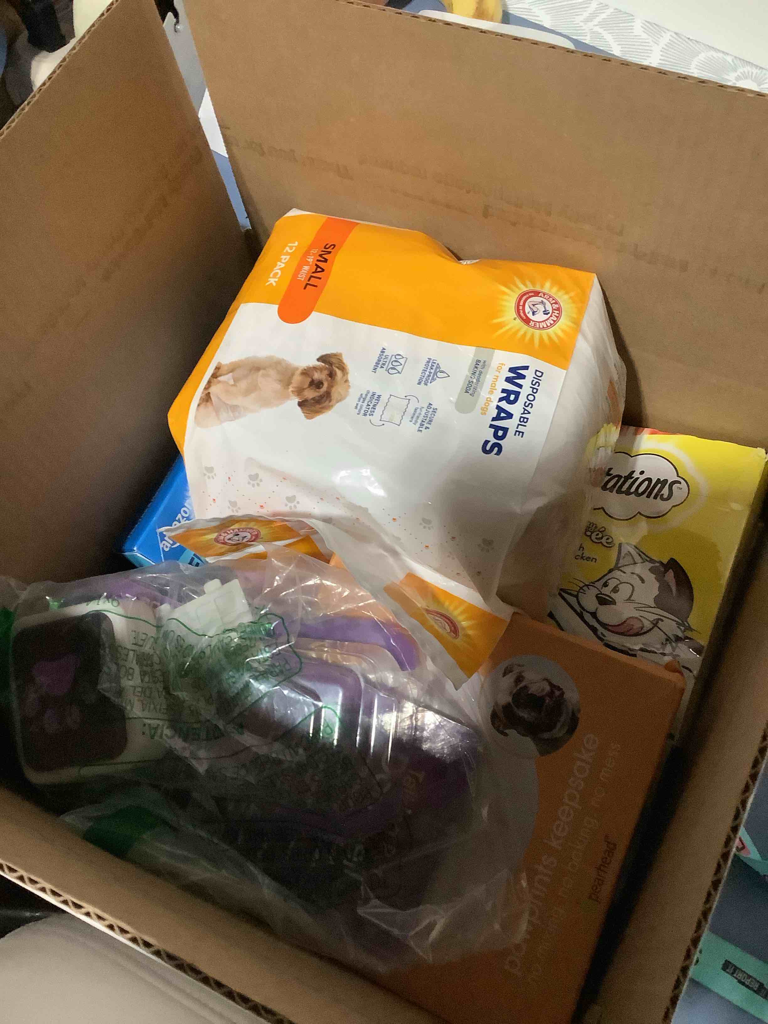 Condition photo showing Good Condition for pet mystery boxes