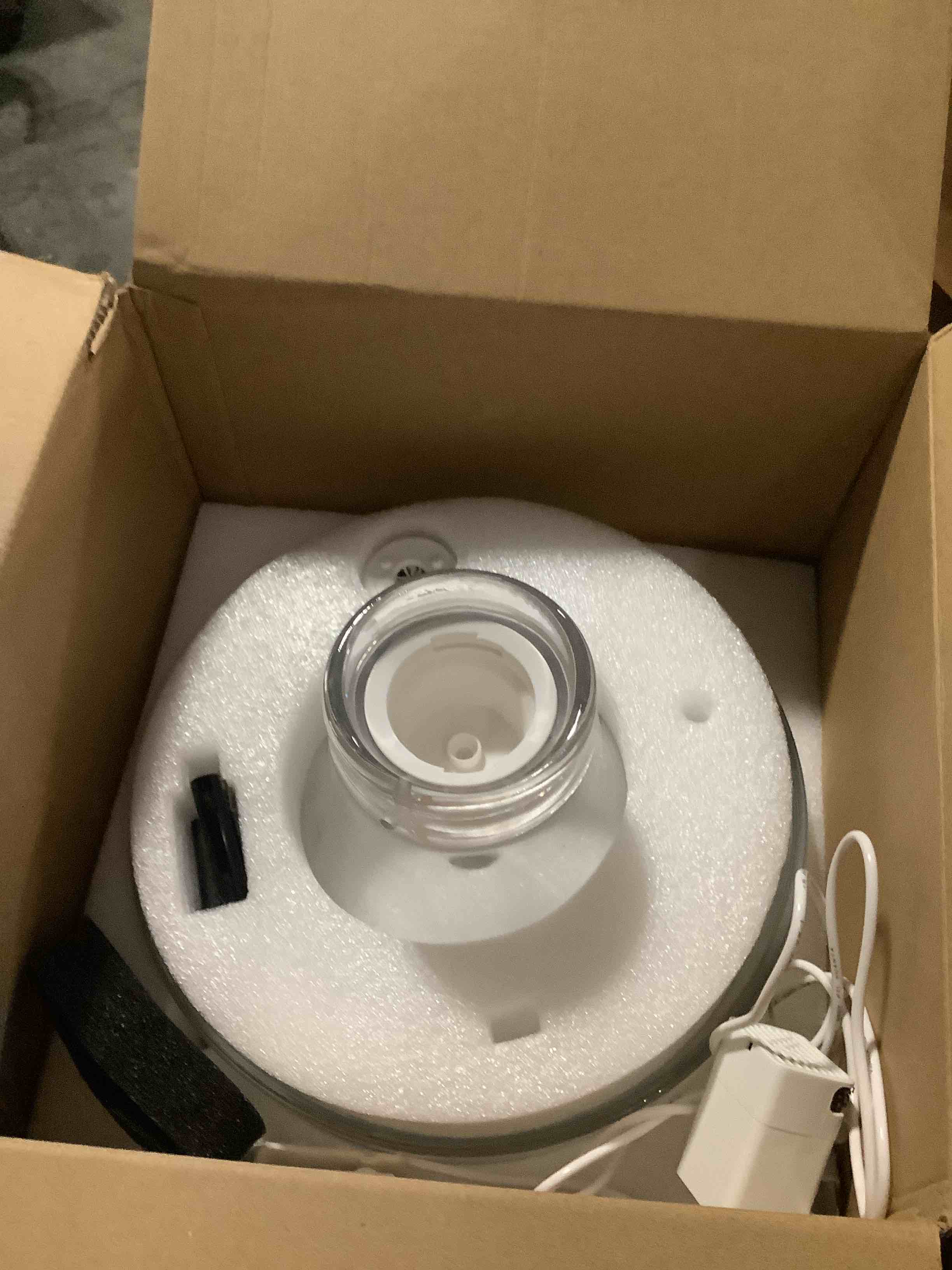 Condition photo showing Good Condition for glass cat water fountain 88oz/2.6l, cat & dog water fountain for drinking, ultra-quiet glass water fountain for cats indoor, pet water fountain for multi-cat homes, automatic water dispenser for cats cat fountain+2 filters