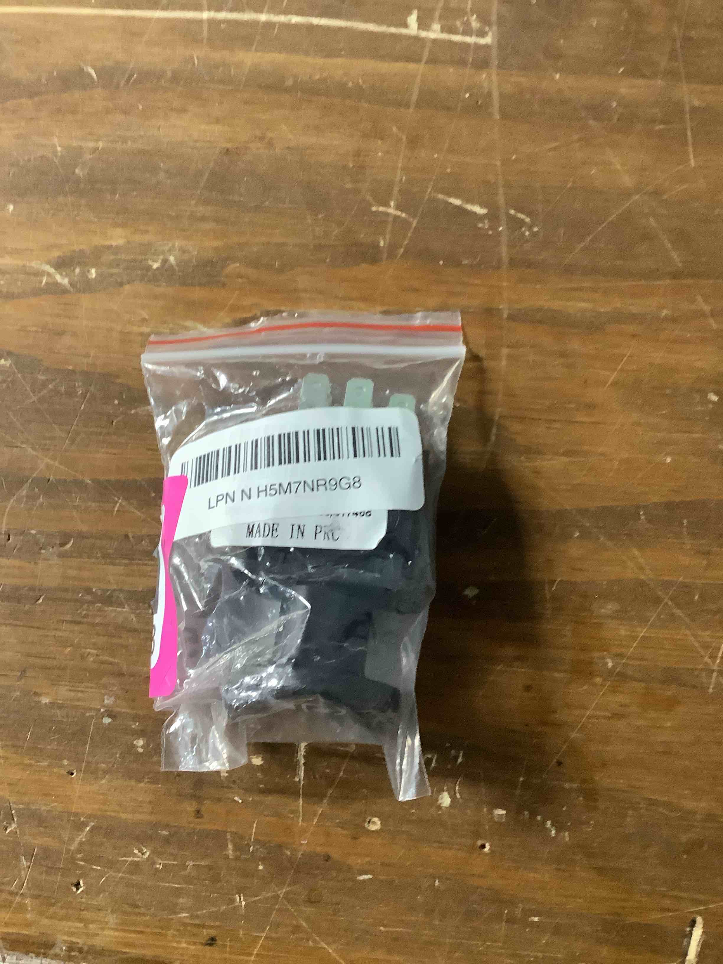 Condition photo showing Good Condition for 056-8058-00 10 AMP PTO Clutch Engage Switch Replace Bad Boy Mowers/Dixie Chopper/Jacobsen Bobcat/Rotary/MTD/Delta,AOS Extreme Series BadBoy Blade Engage Clutch 070-1000-00,4174684