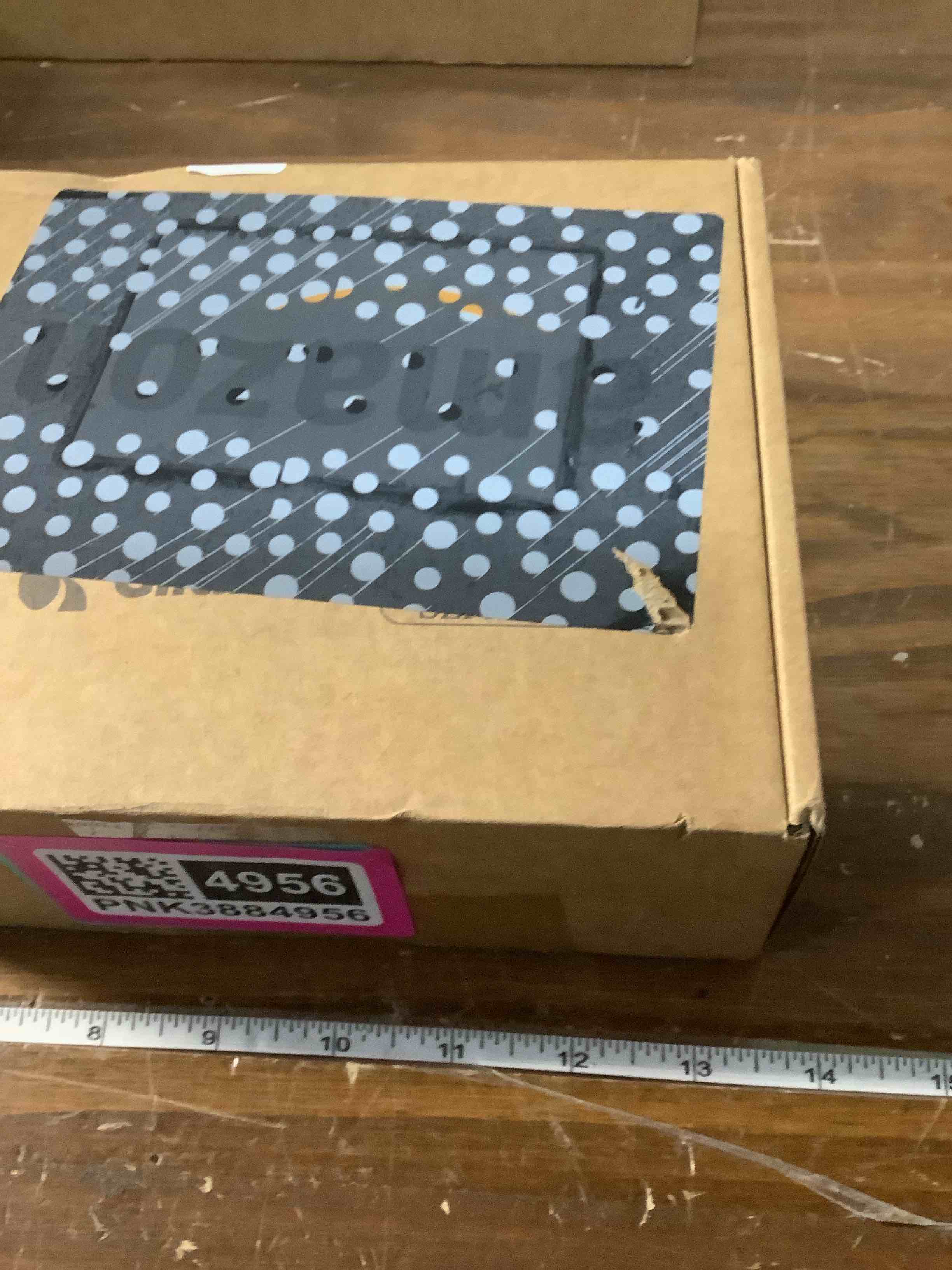 Condition photo showing Good Condition for 4 Pcs Gothic Crows Costumes Accessories Set for Women Black Feather Headpiece Mistress Crown Rose Headband Nature Feather Lace Cuffs Gloves Black Realistic Crow for Halloween Witch Costume