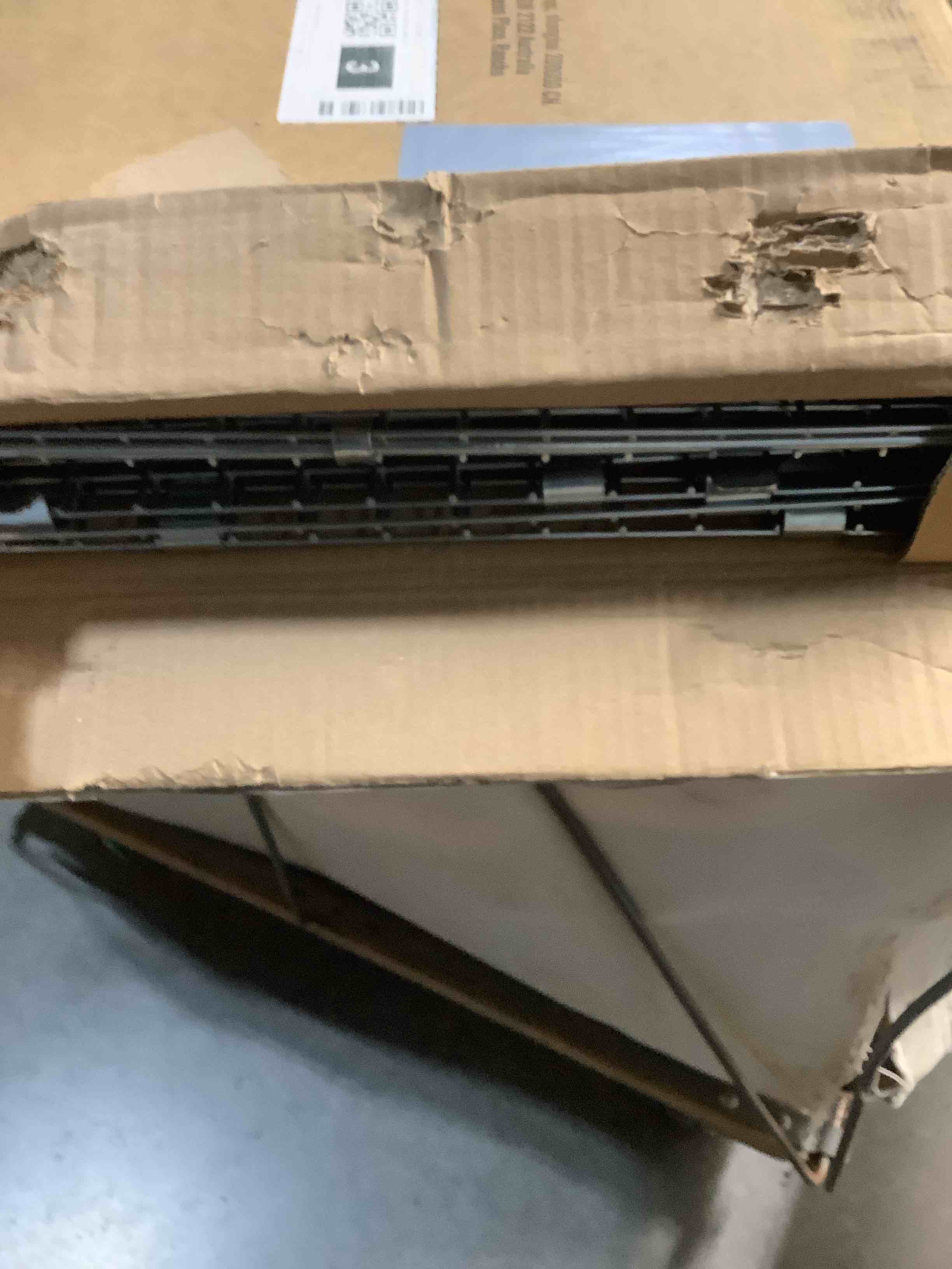 VEVOR Live Animal Cage Trap, 42" x 16" x 18" Humane Cat Trap Galvanized Iron, Folding Animal Trap Cage with Handle for Stray Dogs, Armadillos, Raccoons, Foxes