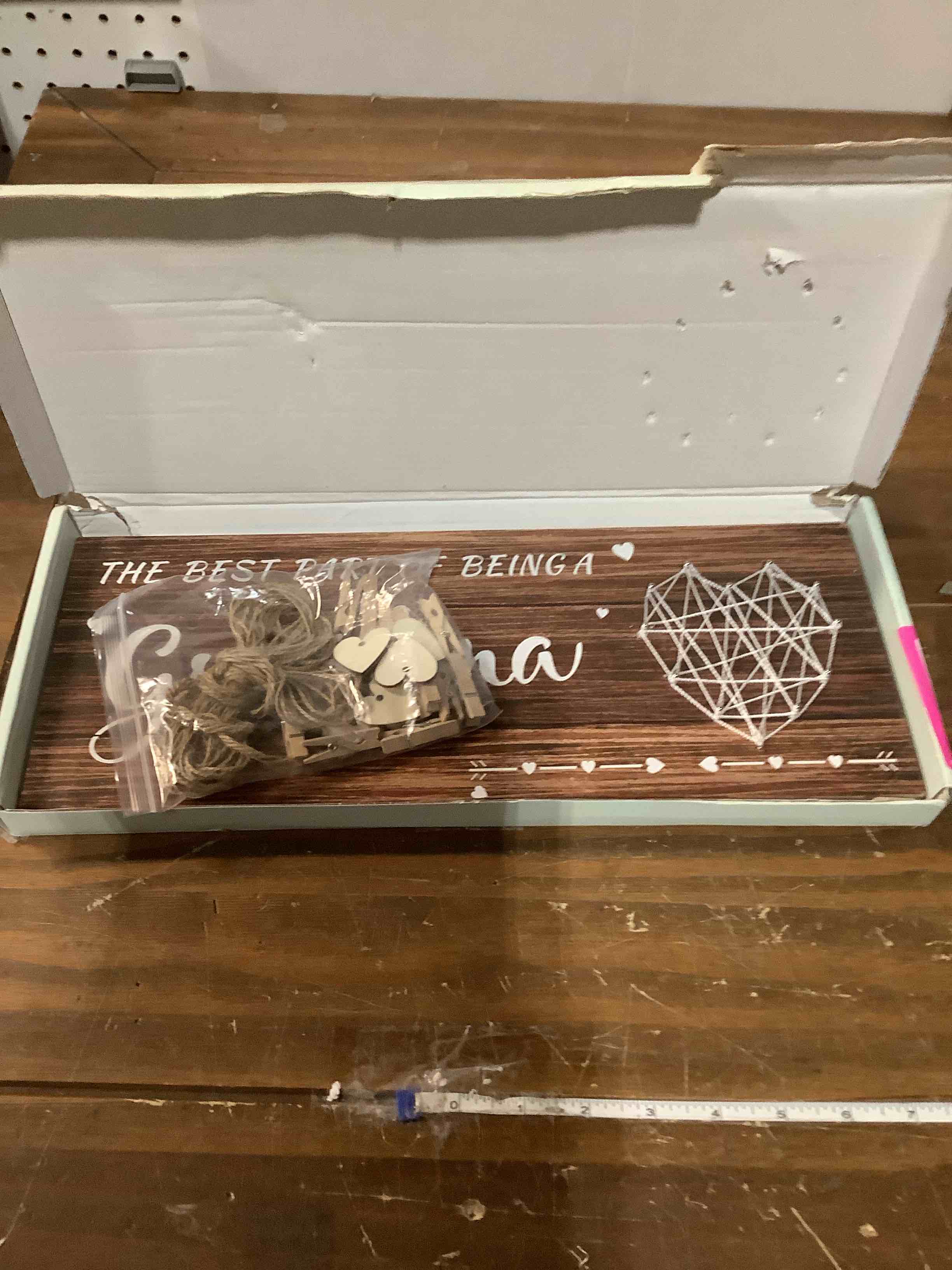 Condition photo showing Good Condition for Grandma’s brag board Grandma Gifts Nana Photo Holder Picture Frame, Birthday Gifts for Grandma from Granddaughter and Grandson, Grandkids Photo Holder Nana Gigi Grandmother Christmas Thanksgiving Present Hanging Photo Frame with clips and Twine(Brown)