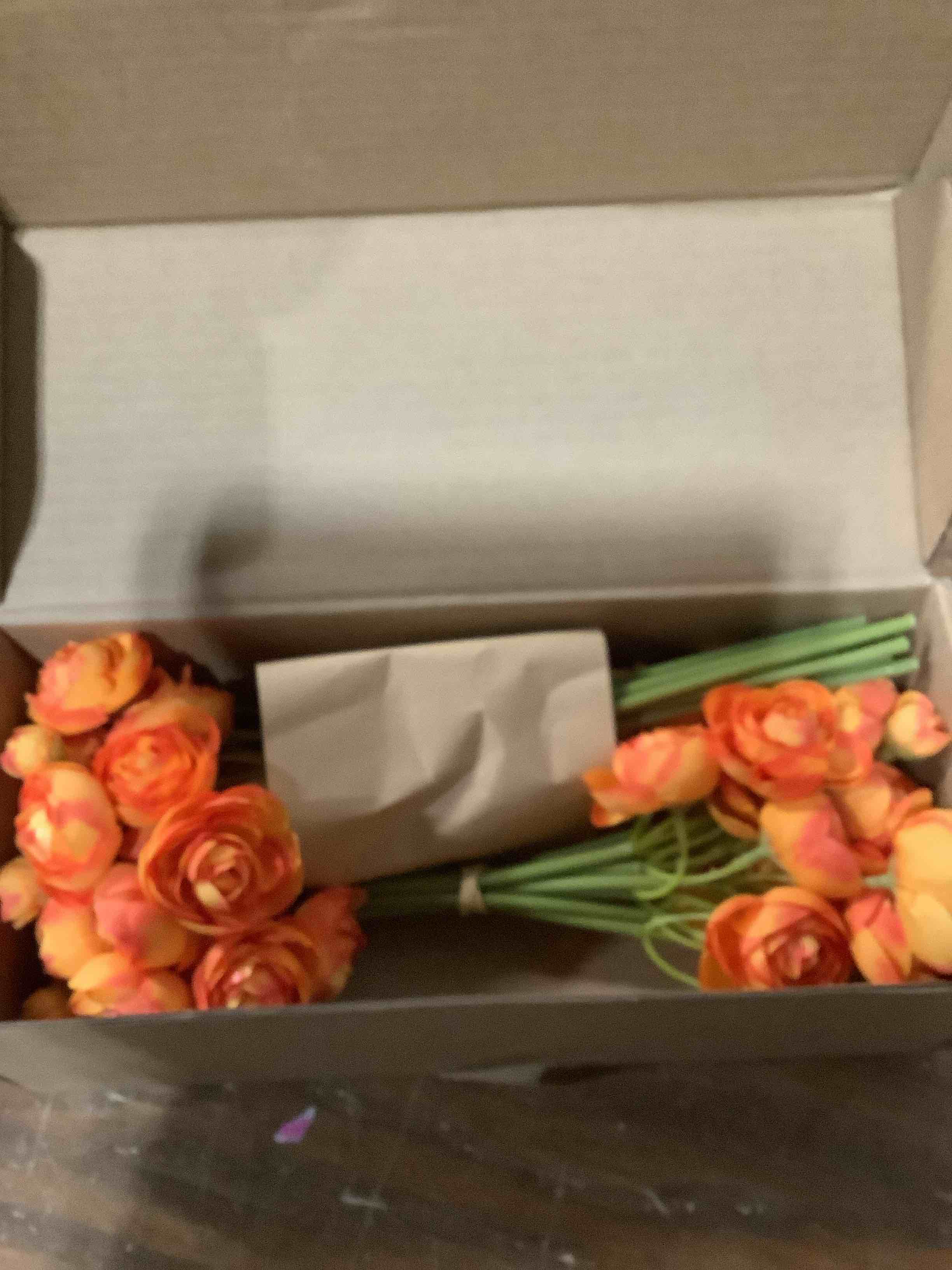 Condition photo showing Good Condition for Ling's Moment Ranunculus Artificial Flower, Faux Silk Mini Ranunculus Flowers for DIY Bouquet, Bulk Fake Wedding Filler Flowers for Centerpieces Arrangements Bridal Shower Decorations, Citrus Orange Or-citrus Orange