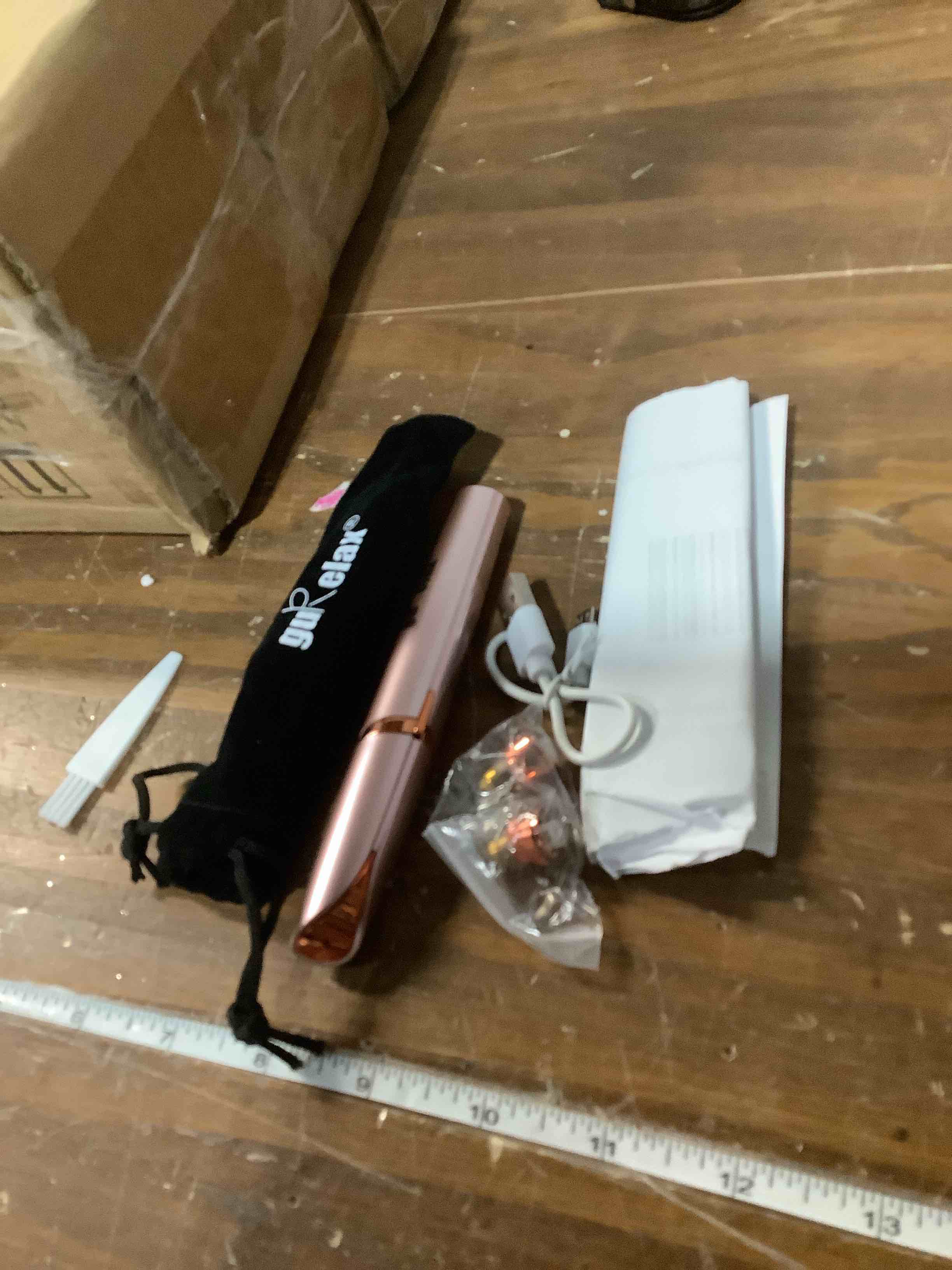 Condition photo showing Good Condition for Eyebrow Trimmer for Women, Rechargeable Eyebrow Hair Remover, Painless Electric Razor with 2 x Replacement Heads, Eye Brow and Face Epilator Hair Removal (Rose Gold) Rose Gold-1