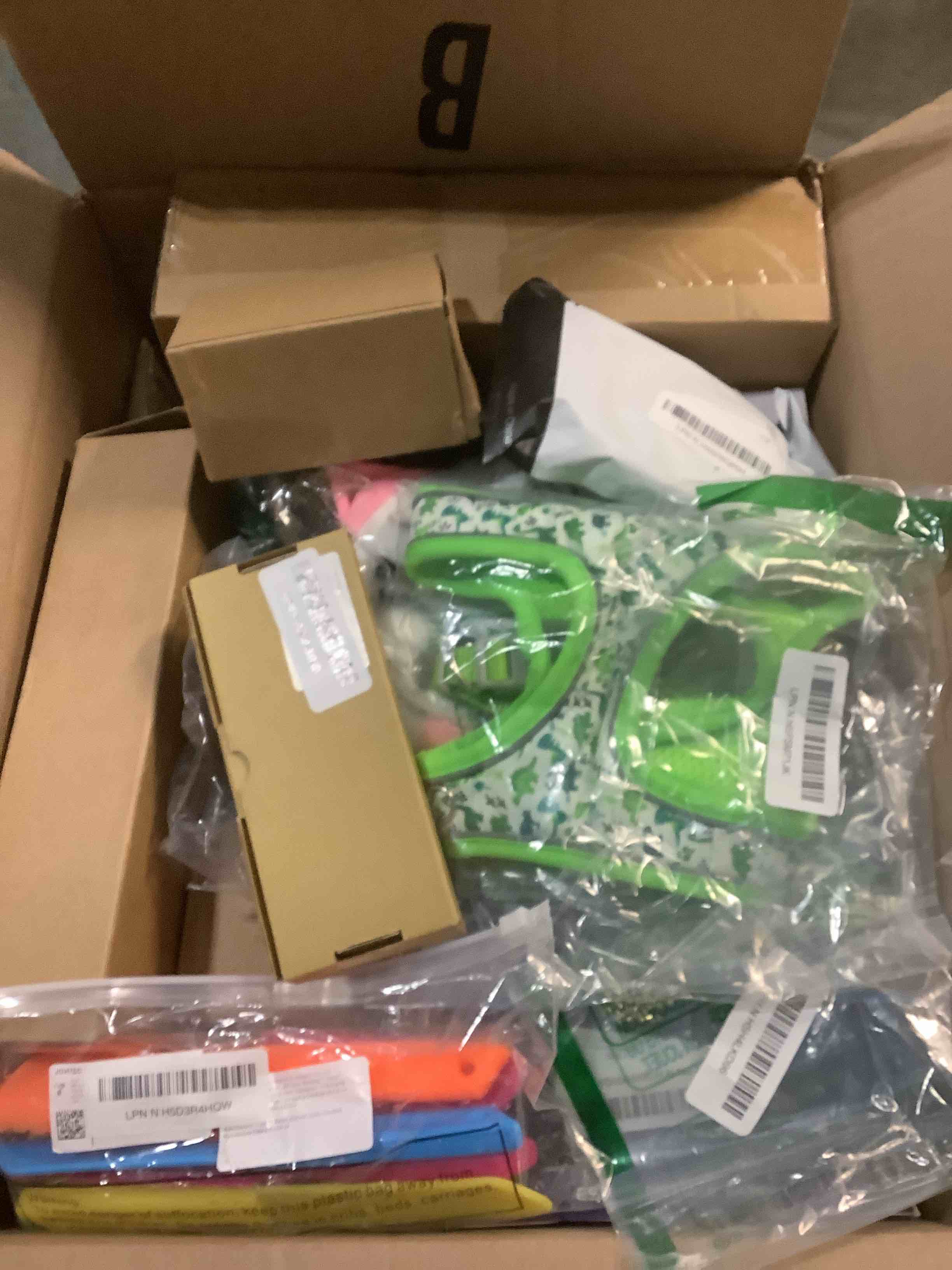 Condition photo showing Good Condition for MYSTERY BOX 40 items