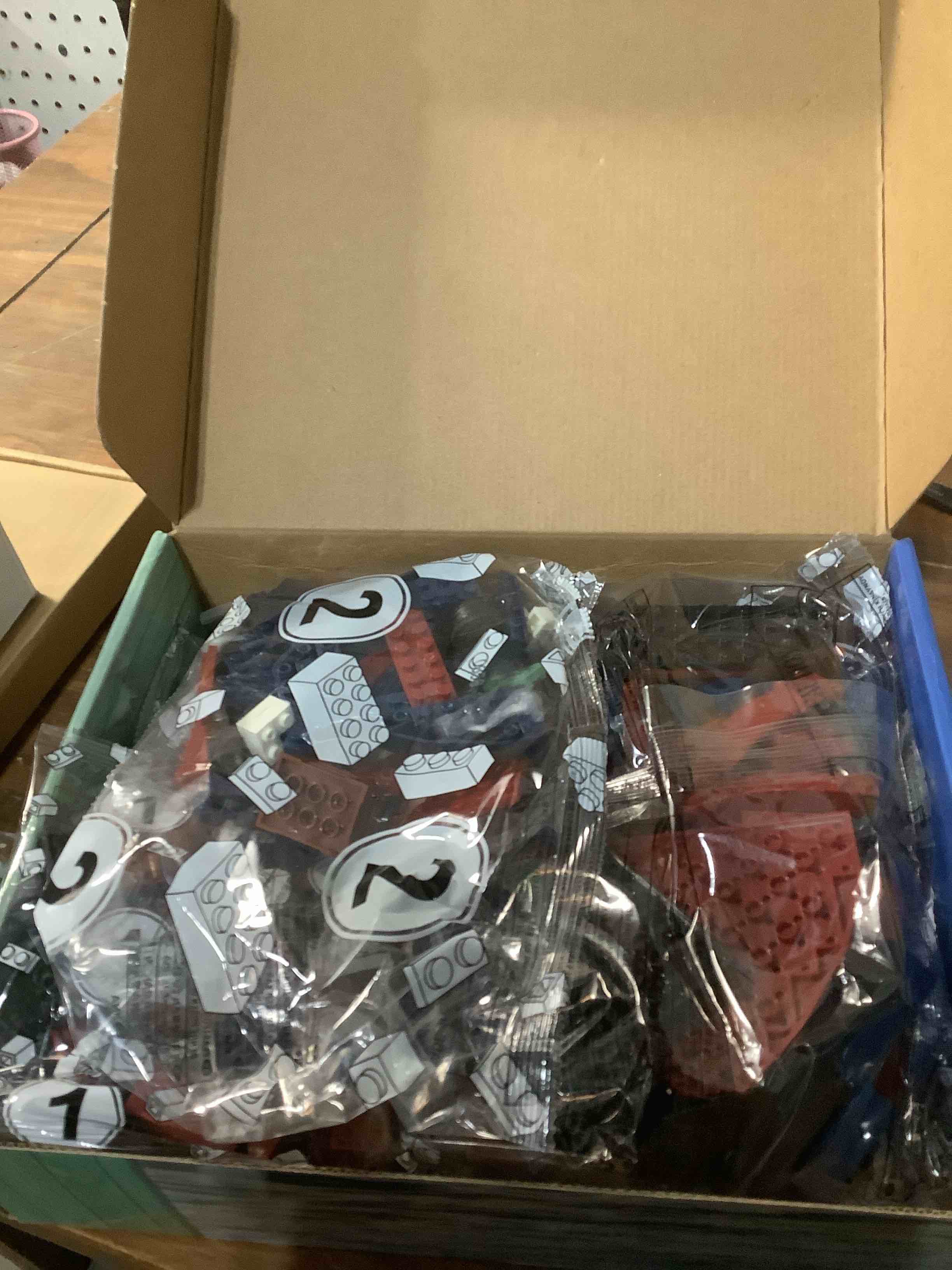 Condition photo showing Good Condition for Fishing Boat Building Blocks Sets, Boat Sea Fishing Building Blocks Toy Set Collection Decoration, Gifts for Boys and Girl Ages 6-12 Years Old and up, 582 Pcs Green