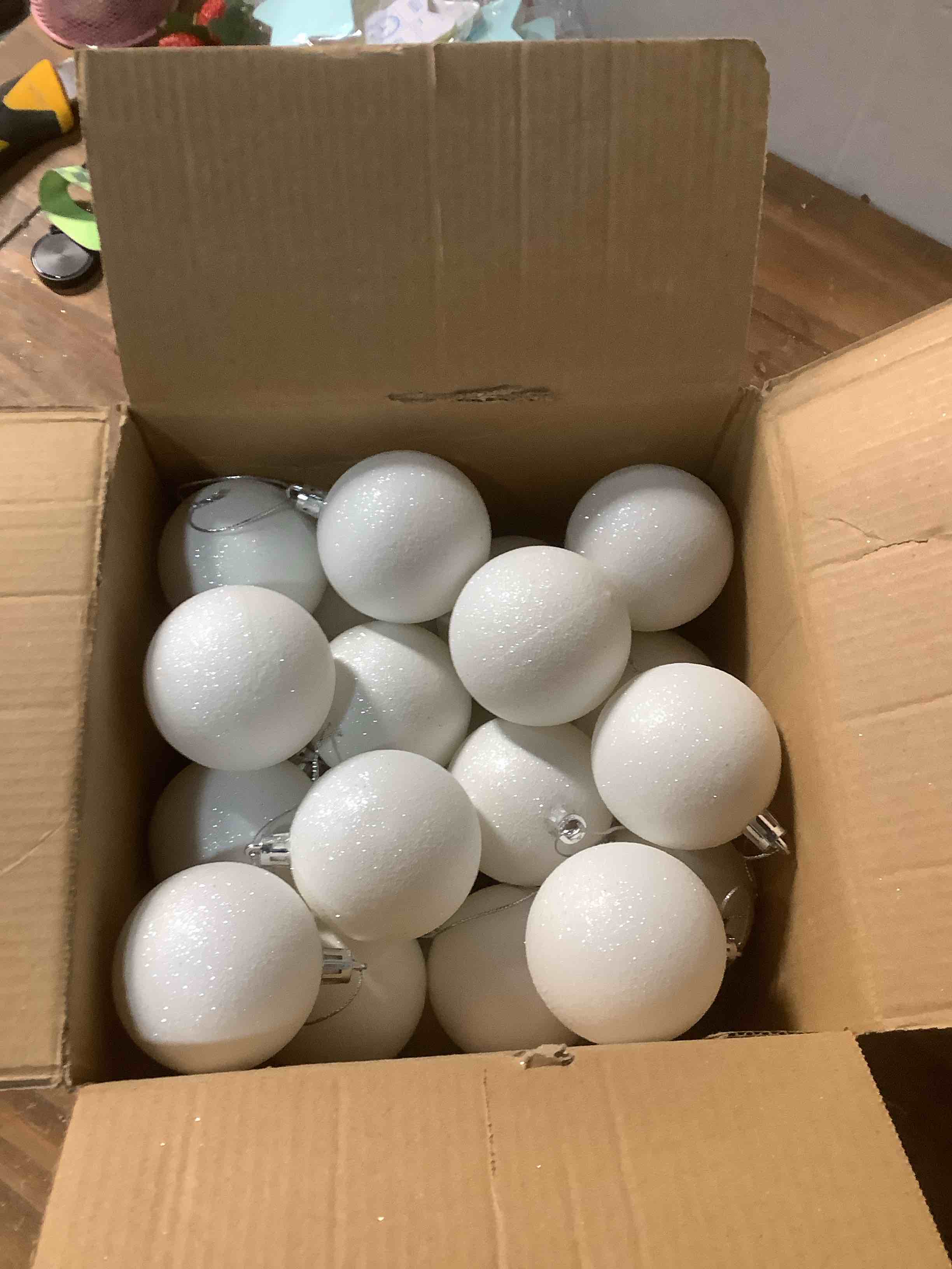 Condition photo showing Good Condition for 30 Pcs 2.36 Inch White Snowball Ornament,Christmas White Sparkly Ball Ornament,Christmas Tree Ball Decorations for Winter Theme Valentines Party,Holiday,Wreath 30 Pcs 2.36 in Plastic