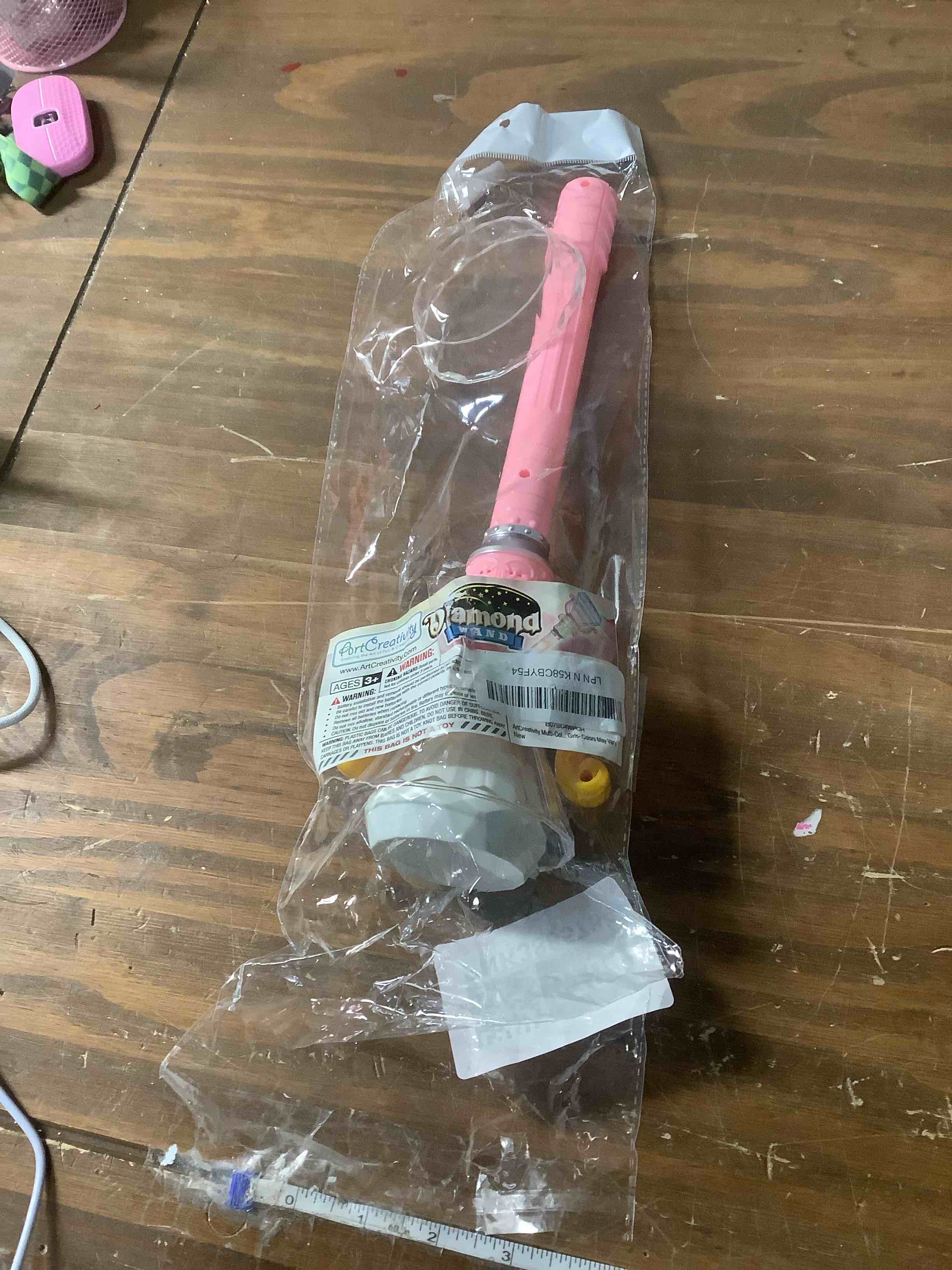 Condition photo showing Good Condition for ArtCreativity Light Up Spinning Diamond Princess Wand for Kids - Fairy Wand with Spinning LEDs, Batteries Included - Light Up Wands for Girls and Boys, Perfect Pretend Play Toys 1 Pack