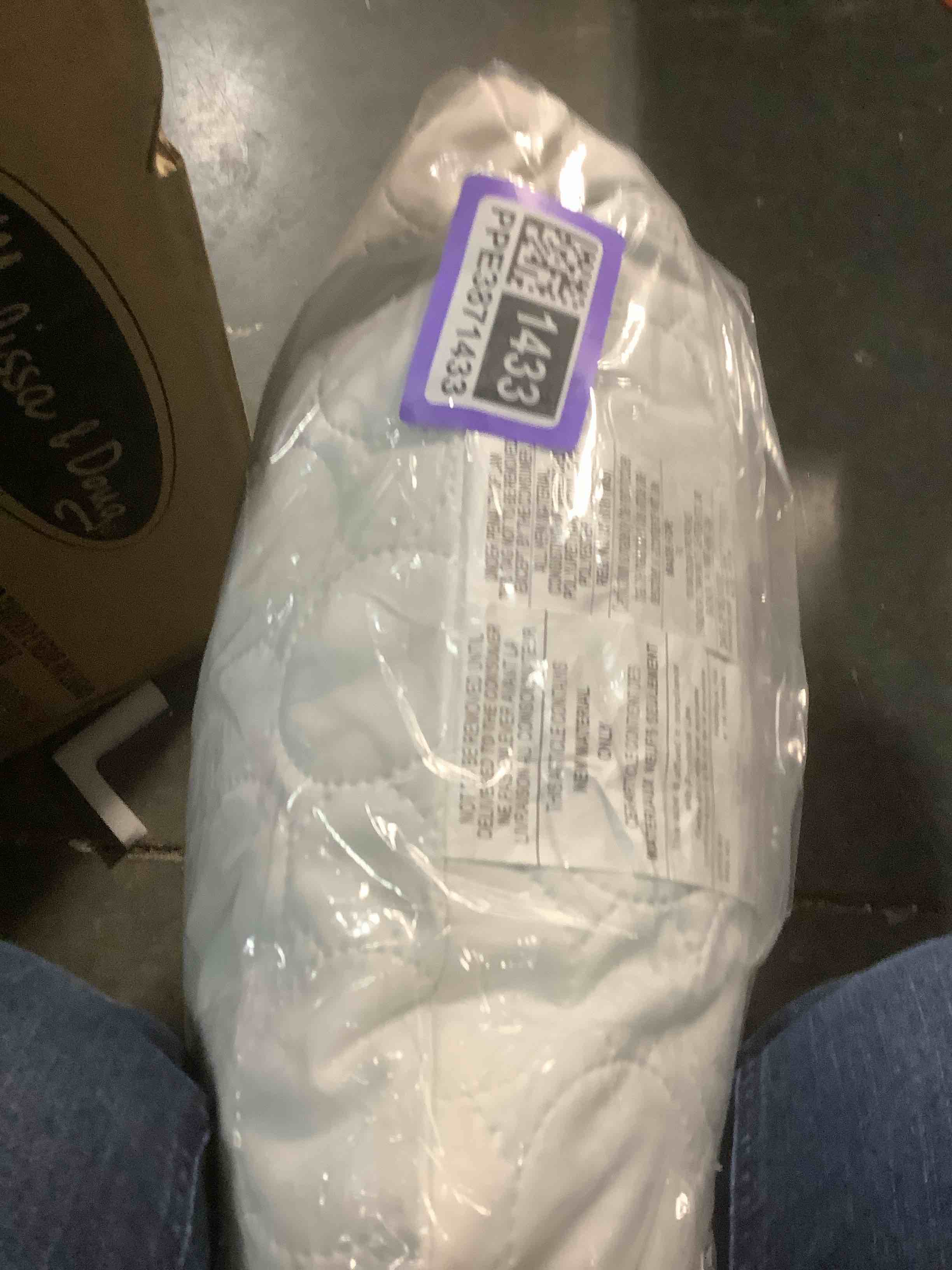 Condition photo showing Good Condition for SIMILAR Breathable 1 Bed Pillow for Sleeping, Sleeping Pillow with Microfiber Filling and Soft Cotton Cover, Side Back Stomach Sleeper Pillow for Men Women, White, 18 x 24 Inch