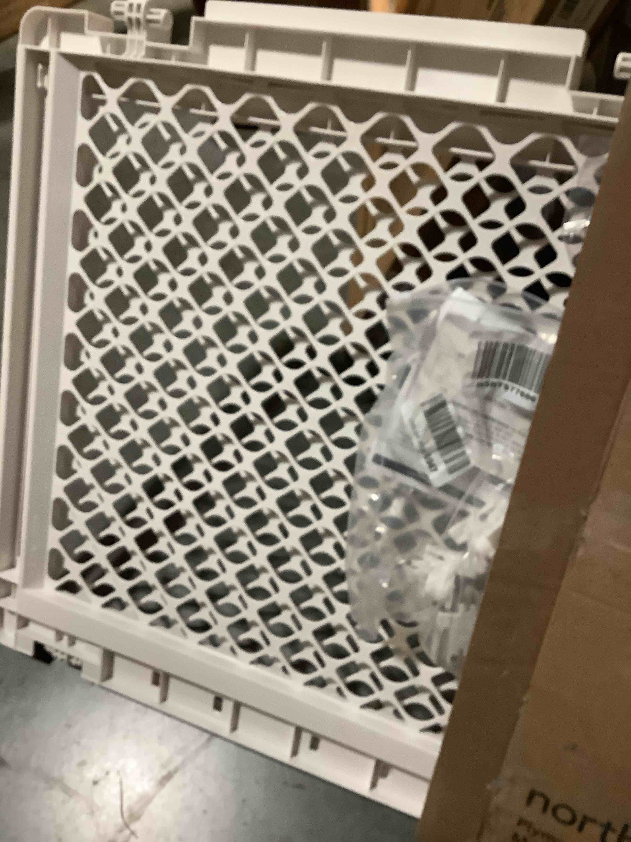 Condition photo showing Good Condition for Toddleroo by North States Stairway Secure Gate