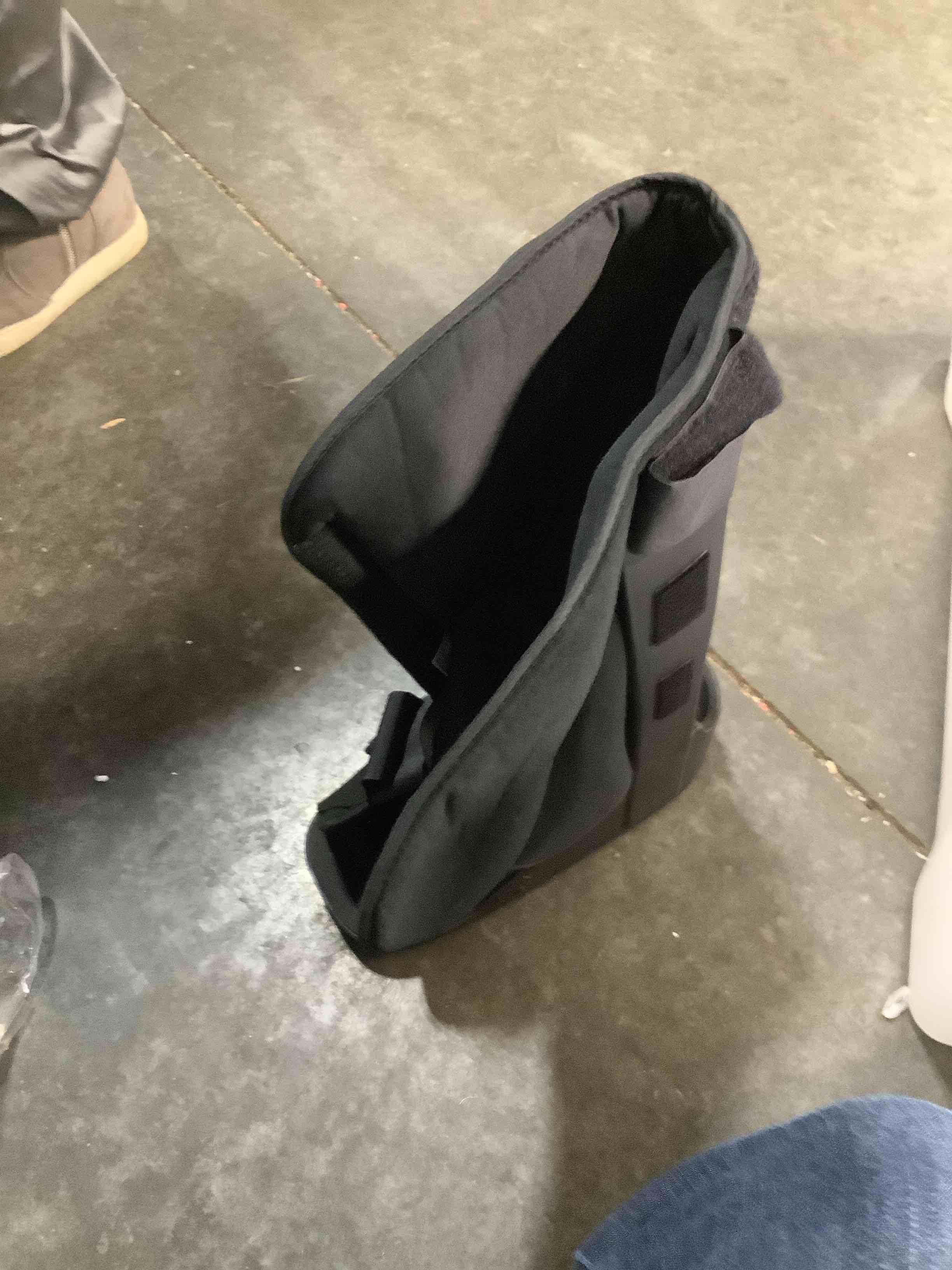 Condition photo showing Good Condition for United Ortho Air Cam Walker Fracture Boot, Small, Black Small (Pack of 1) Black